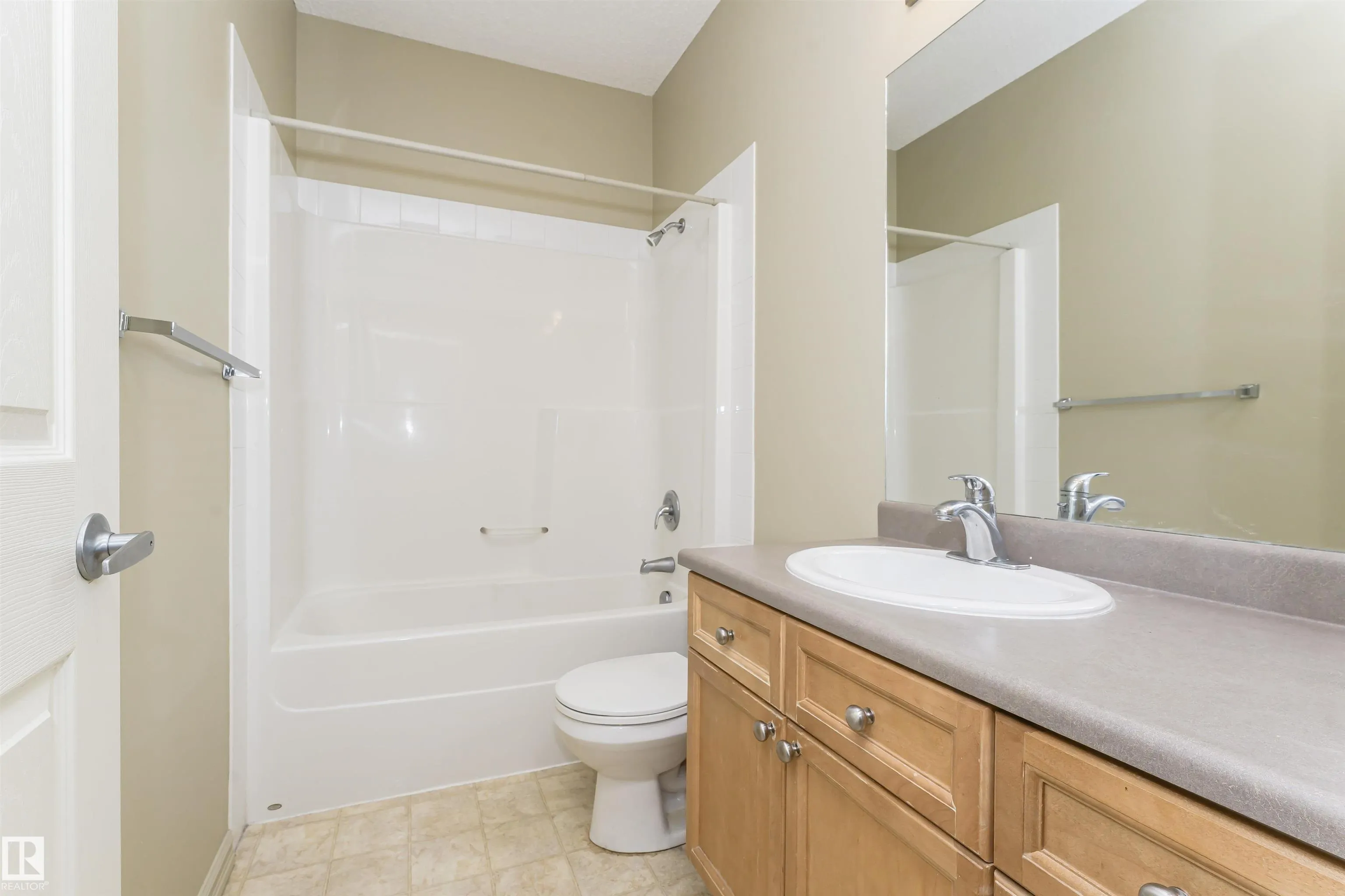 226 MACEWAN Road