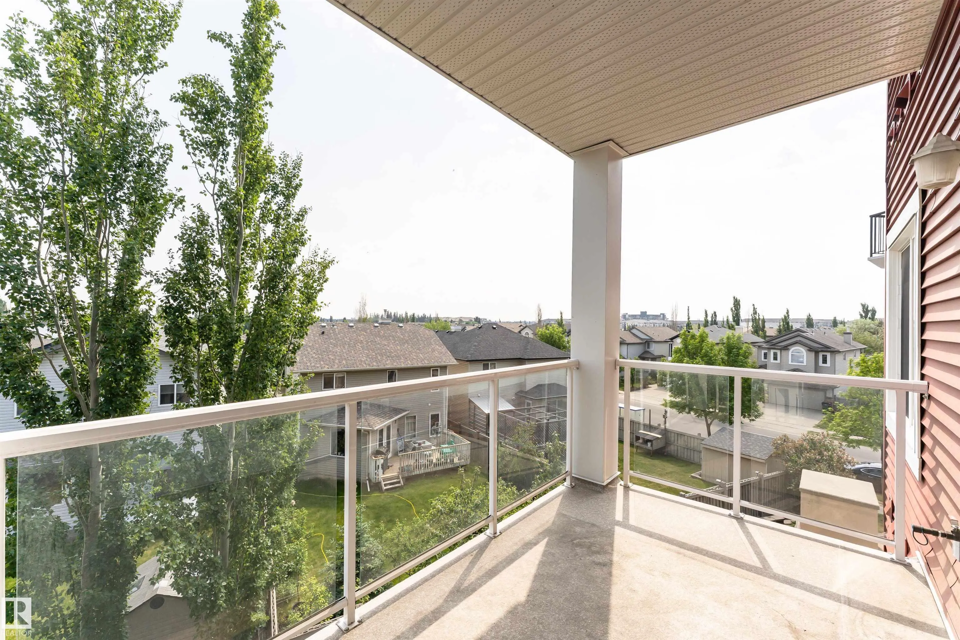 226 MACEWAN Road