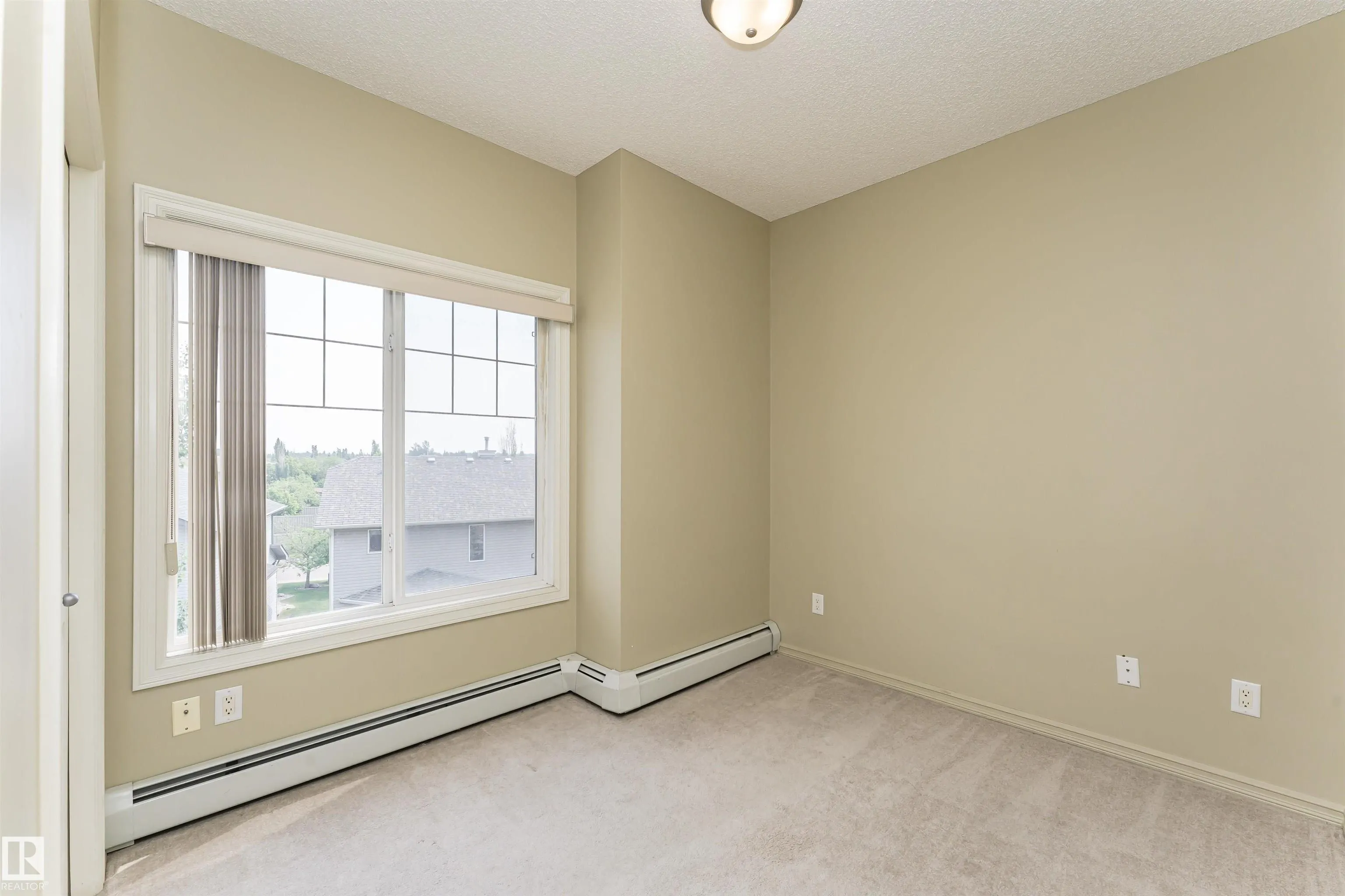 226 MACEWAN Road