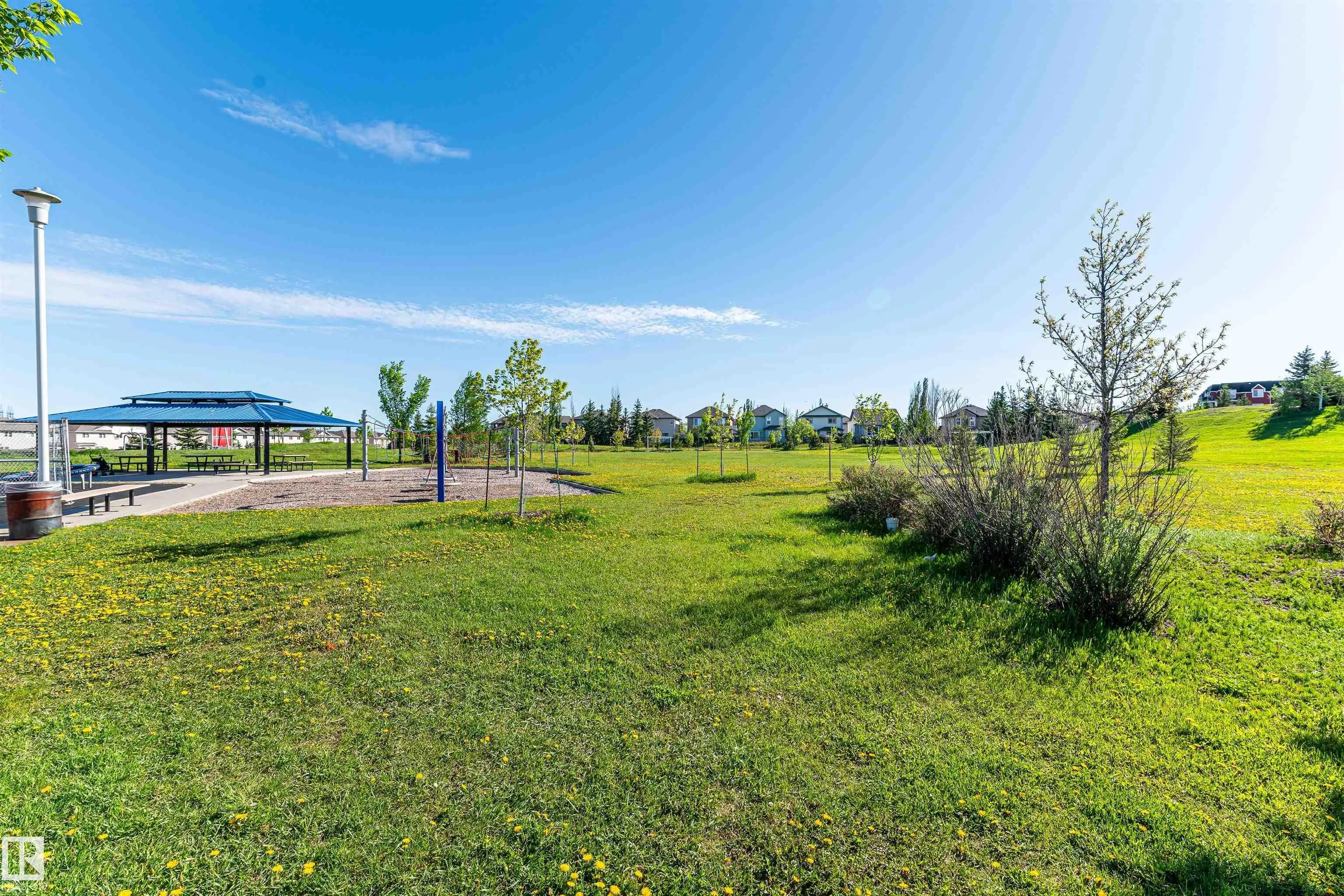 226 MACEWAN Road