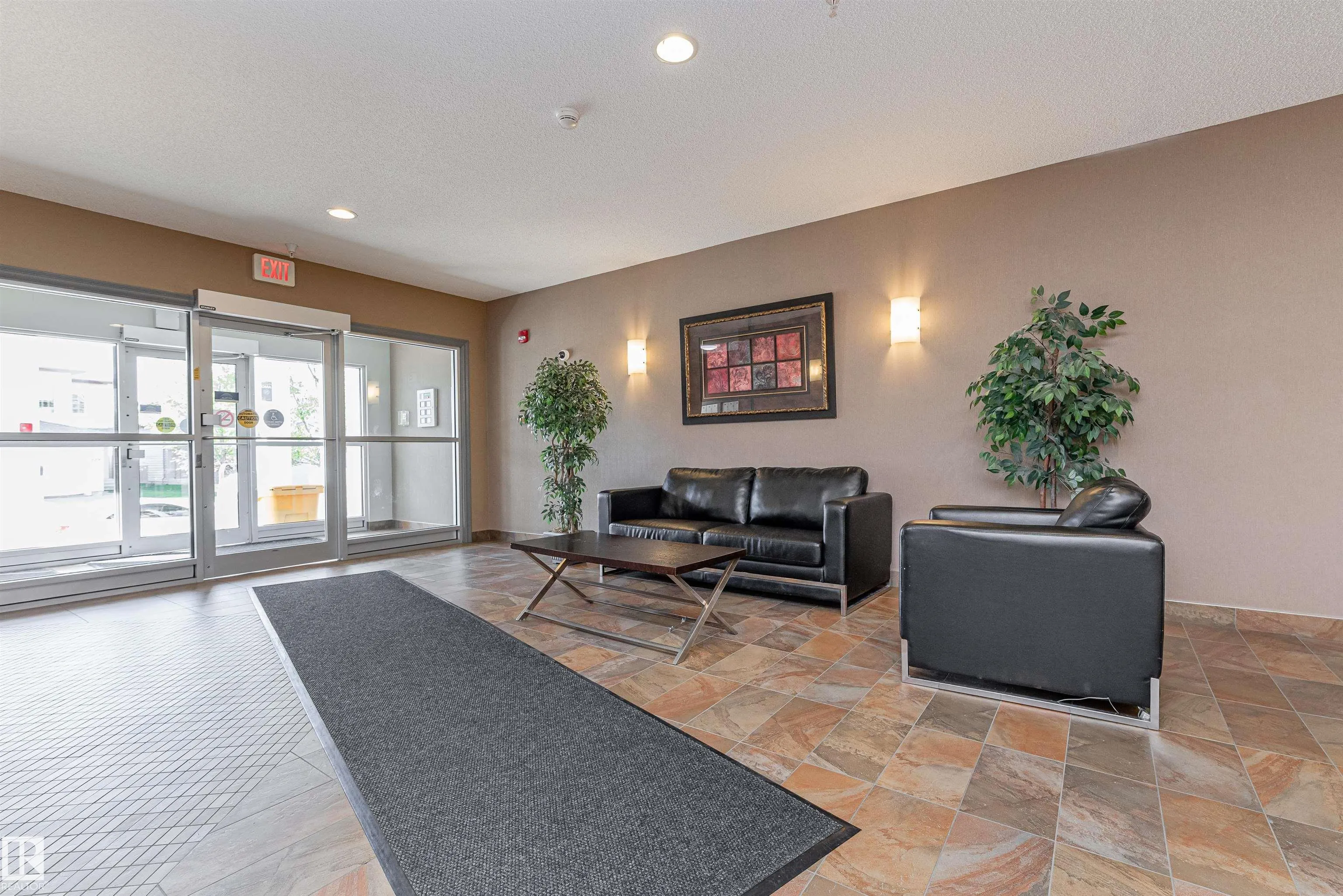 226 MACEWAN Road