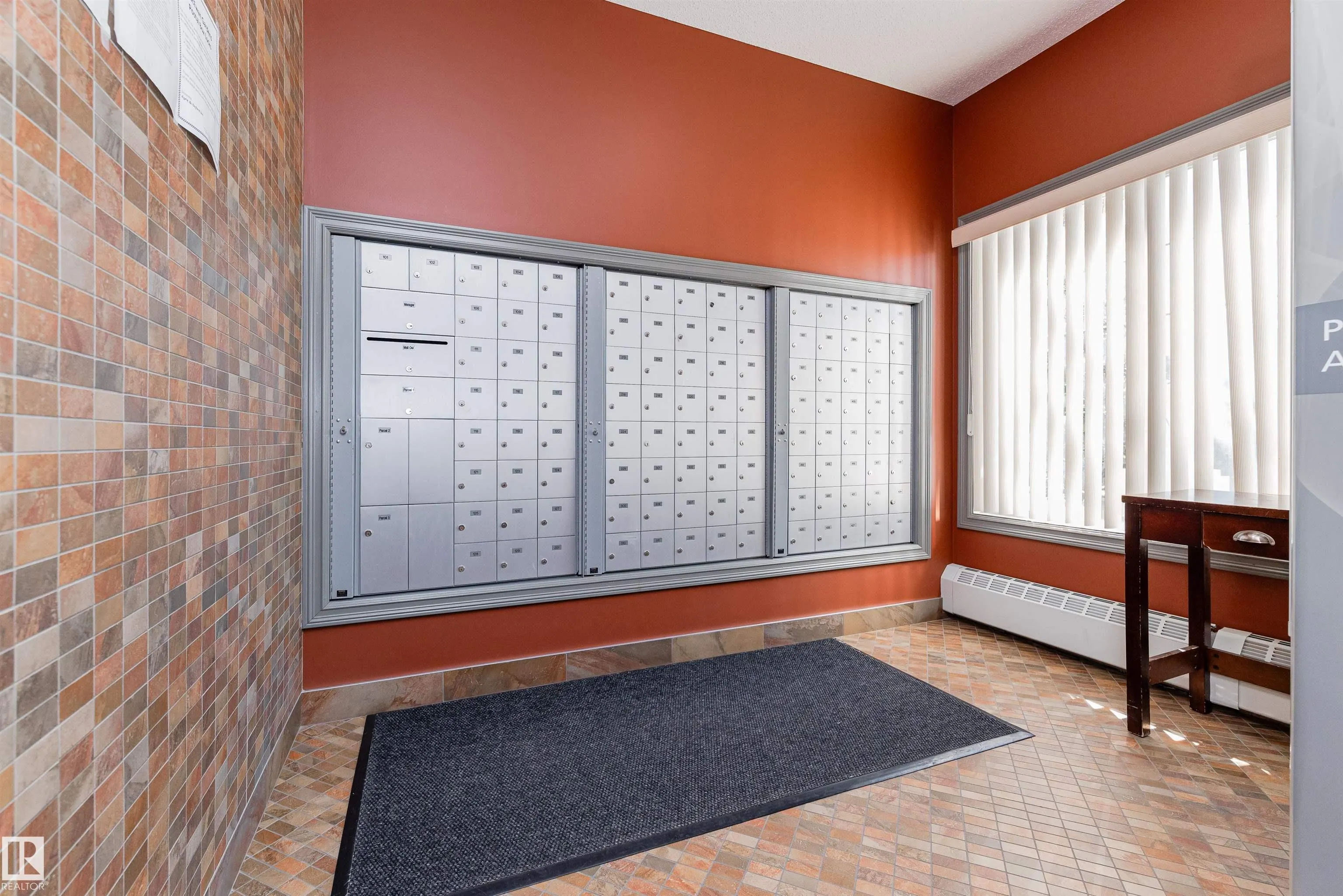 226 MACEWAN Road