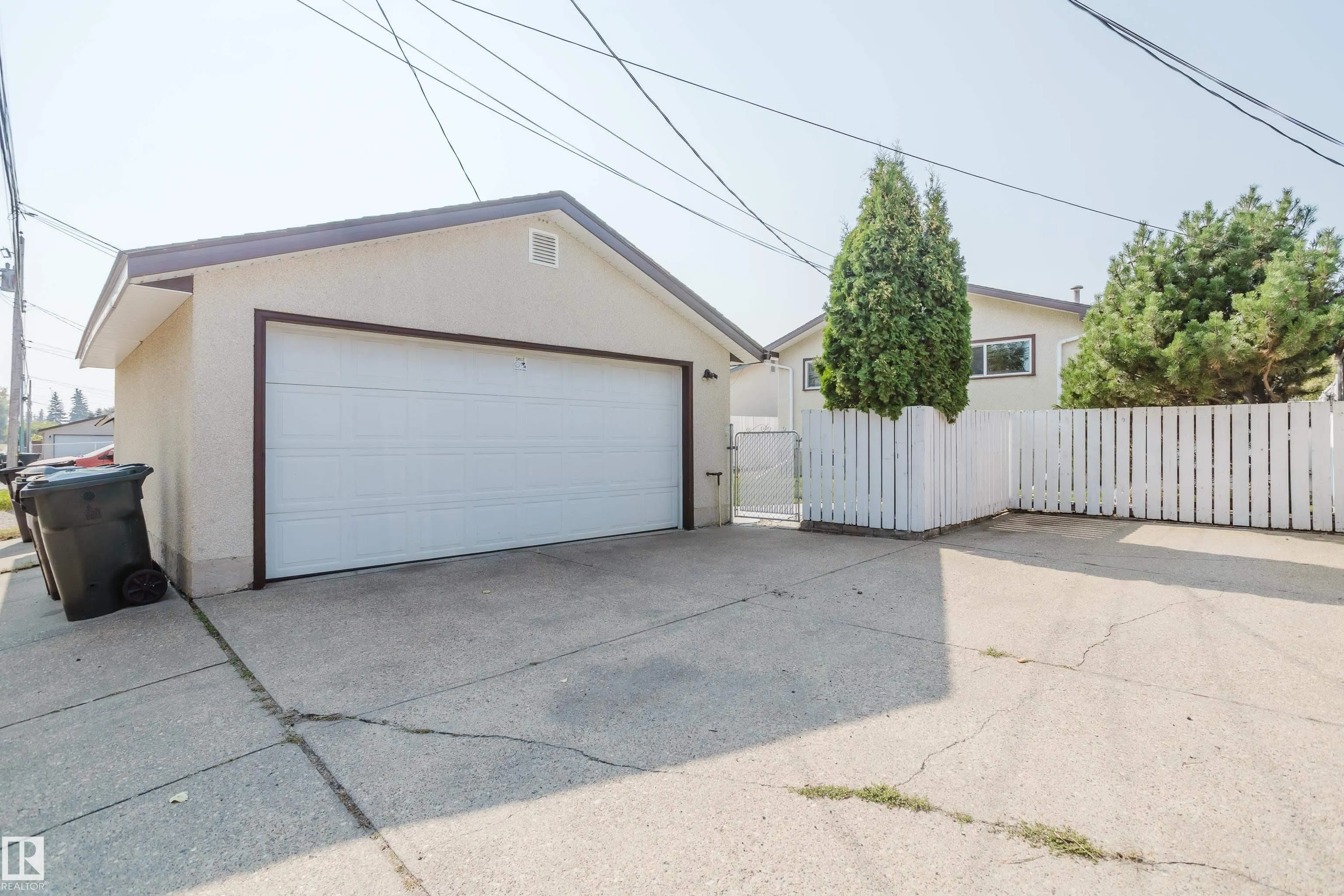 3 LINDEN Street