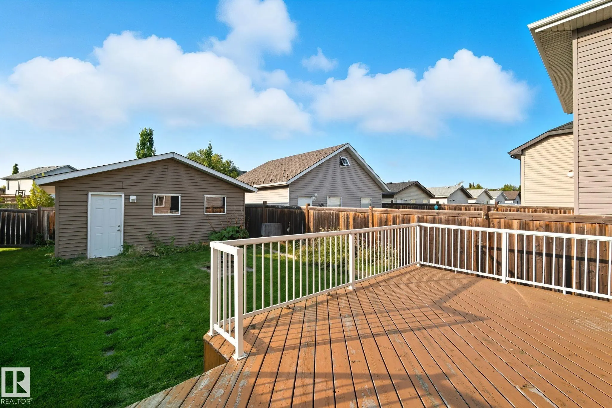5587 Stevens Crescent