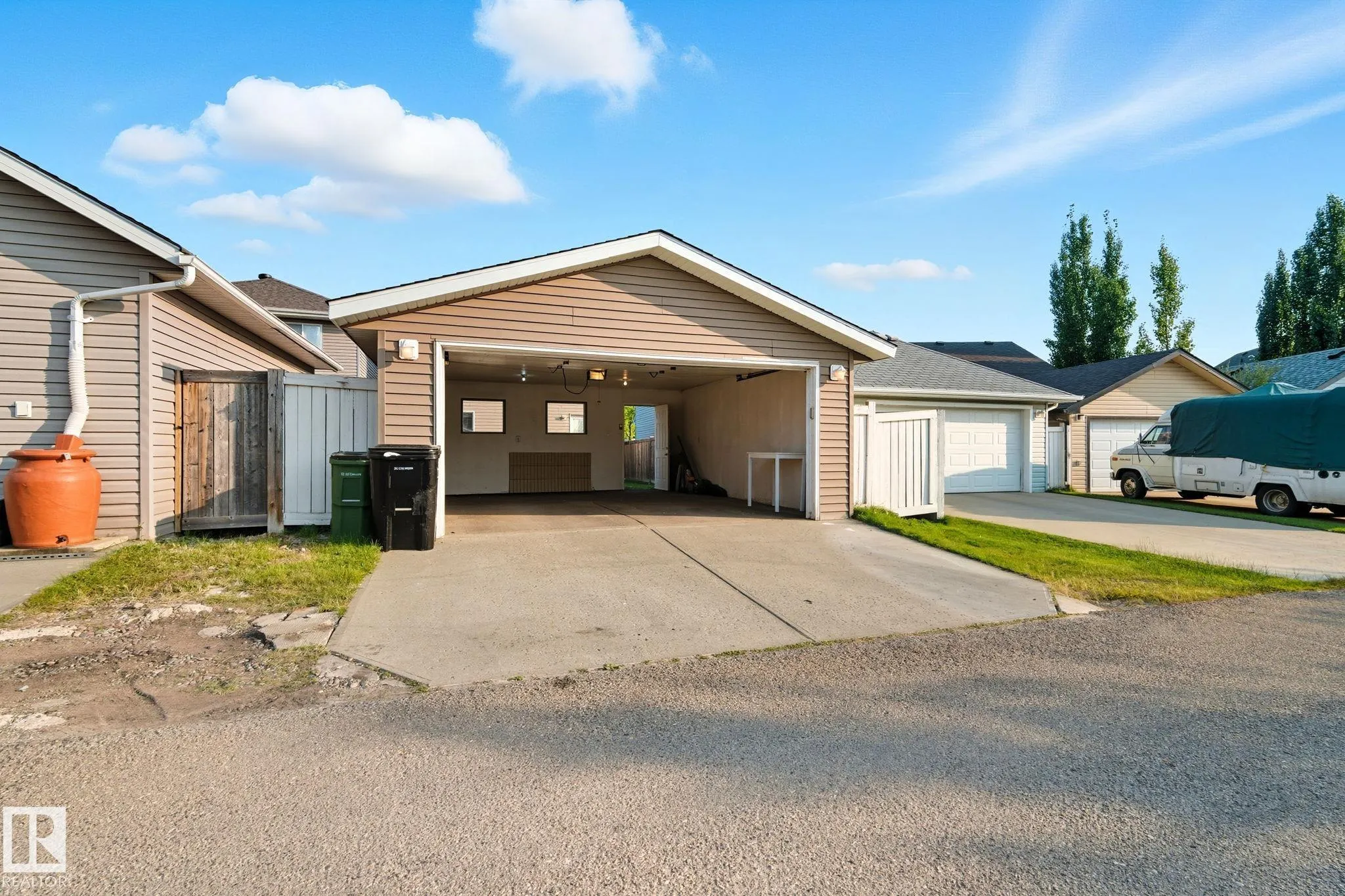 5587 Stevens Crescent