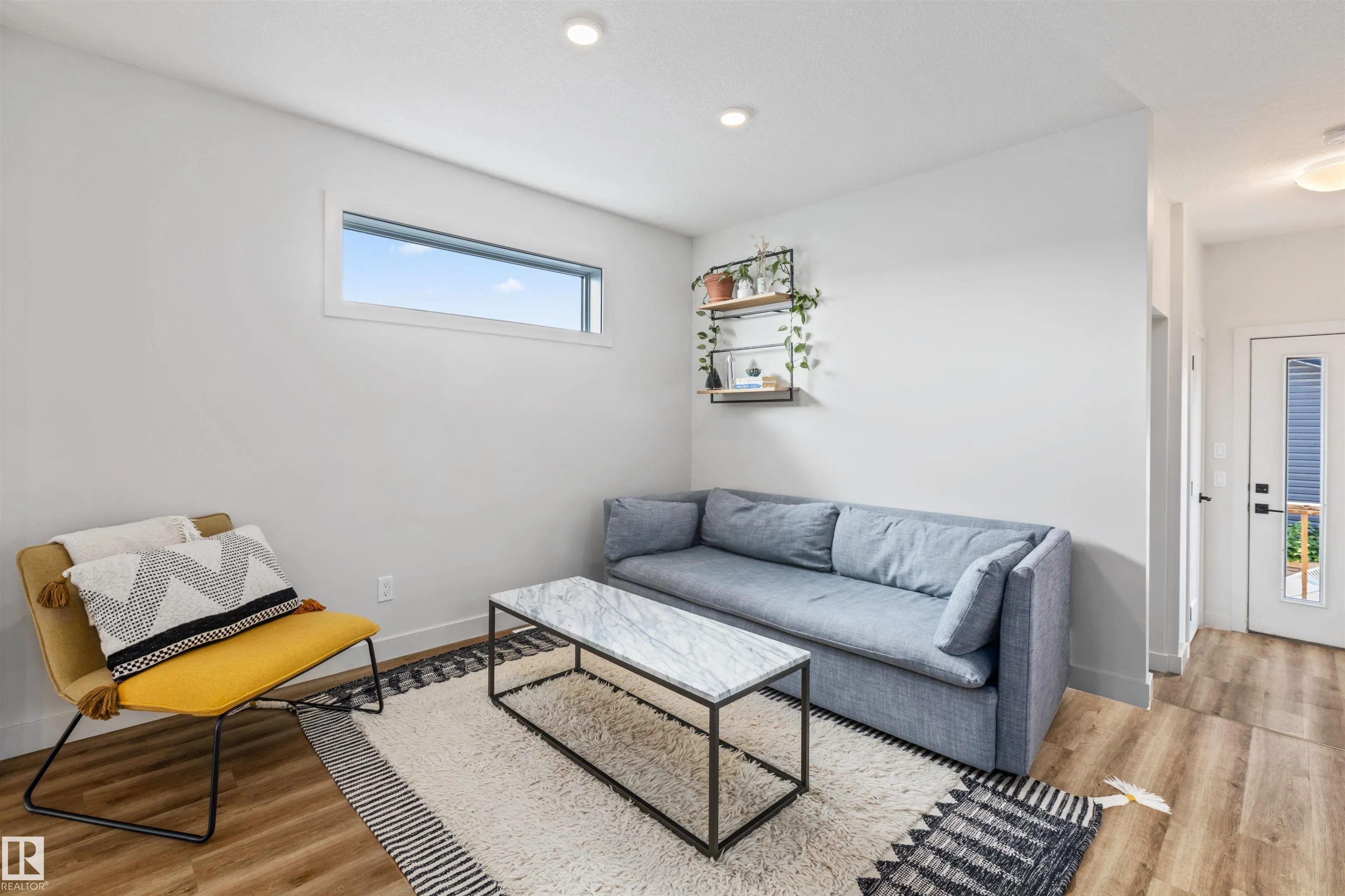 12037 124 Street