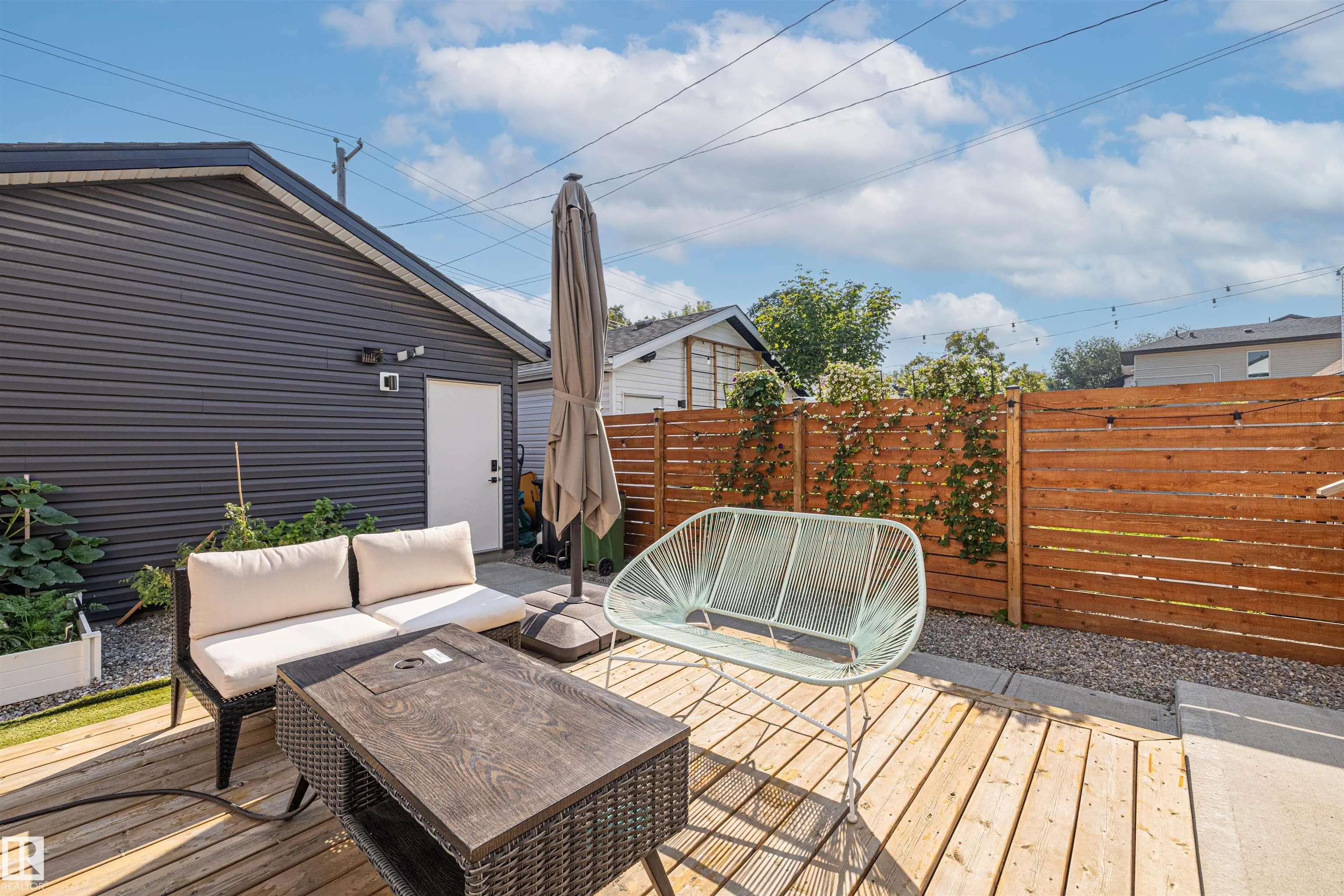12037 124 Street