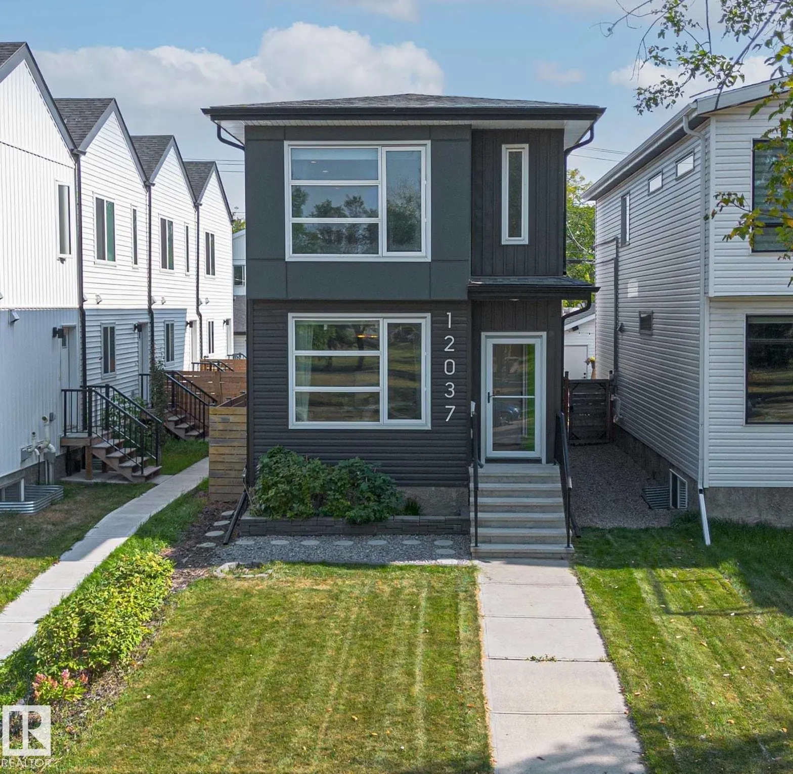 12037 124 Street