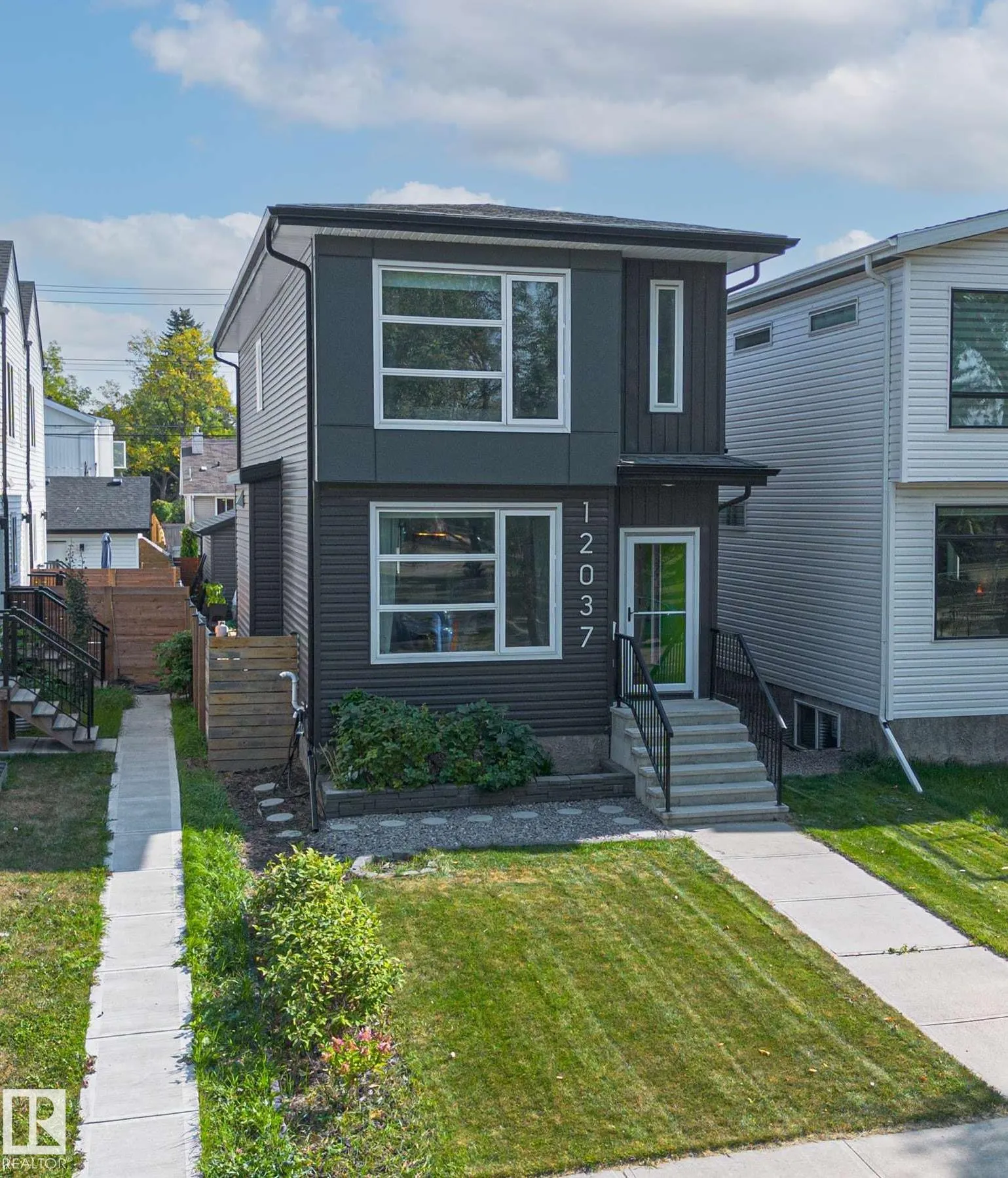 12037 124 Street