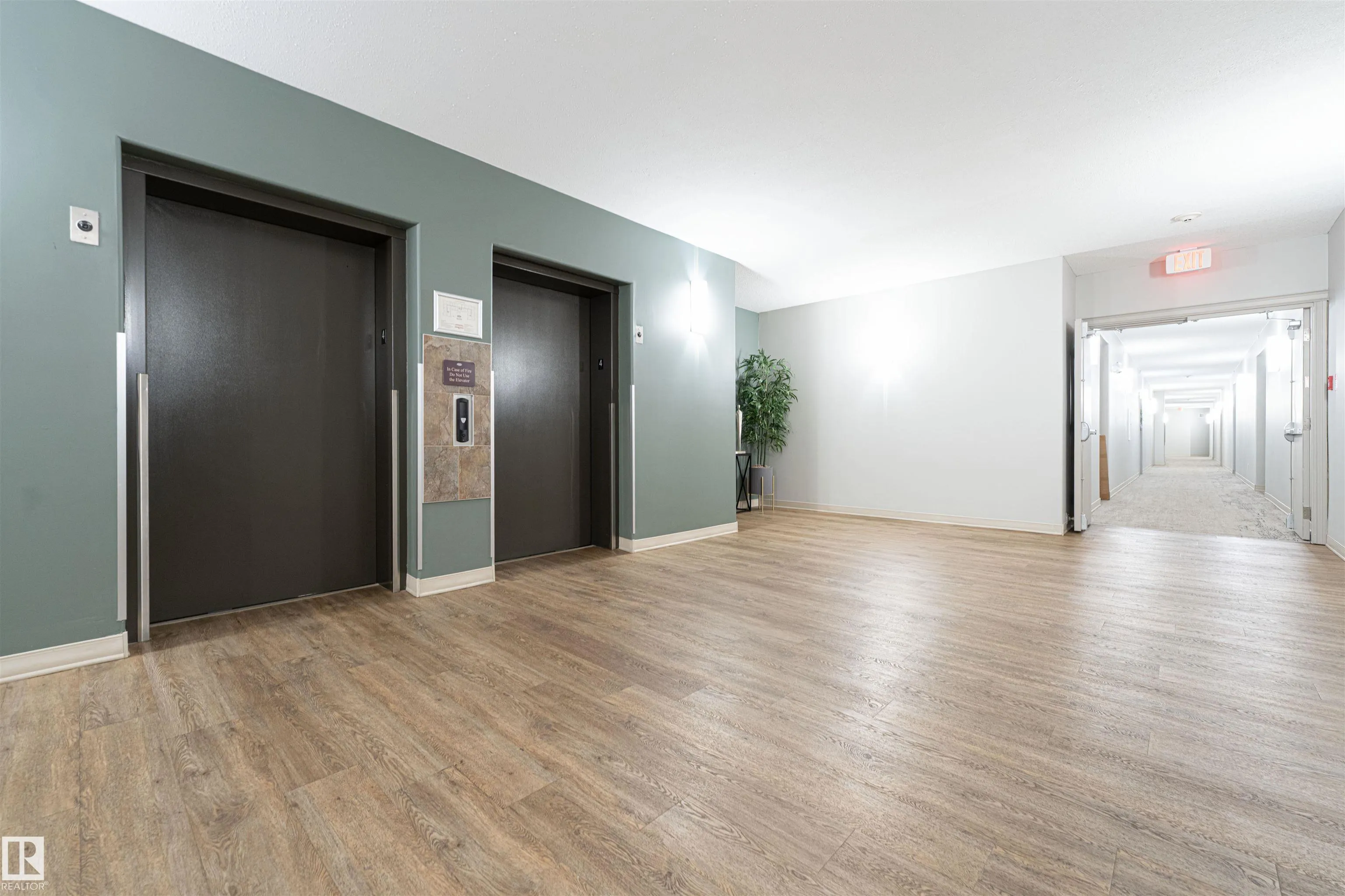 12408 15 Avenue