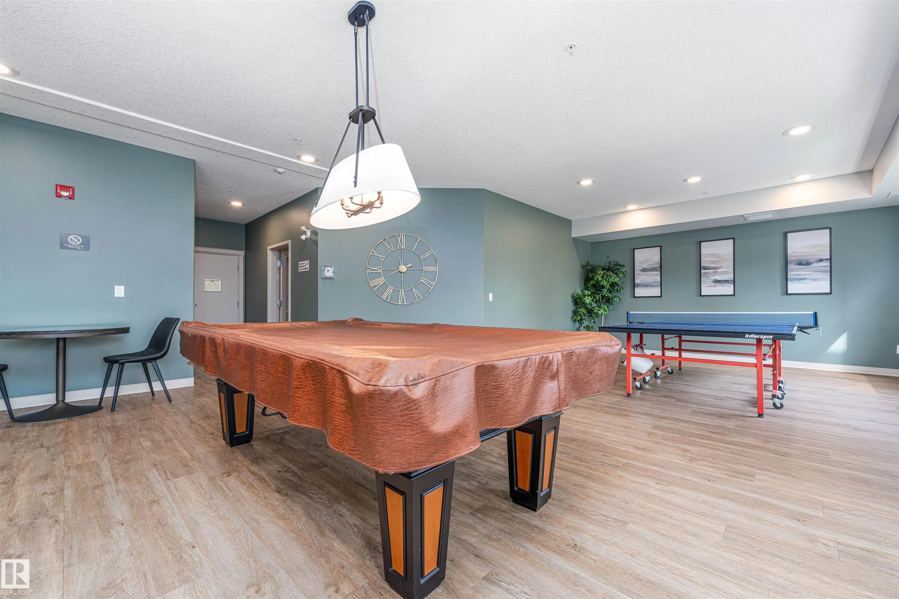 12408 15 Avenue