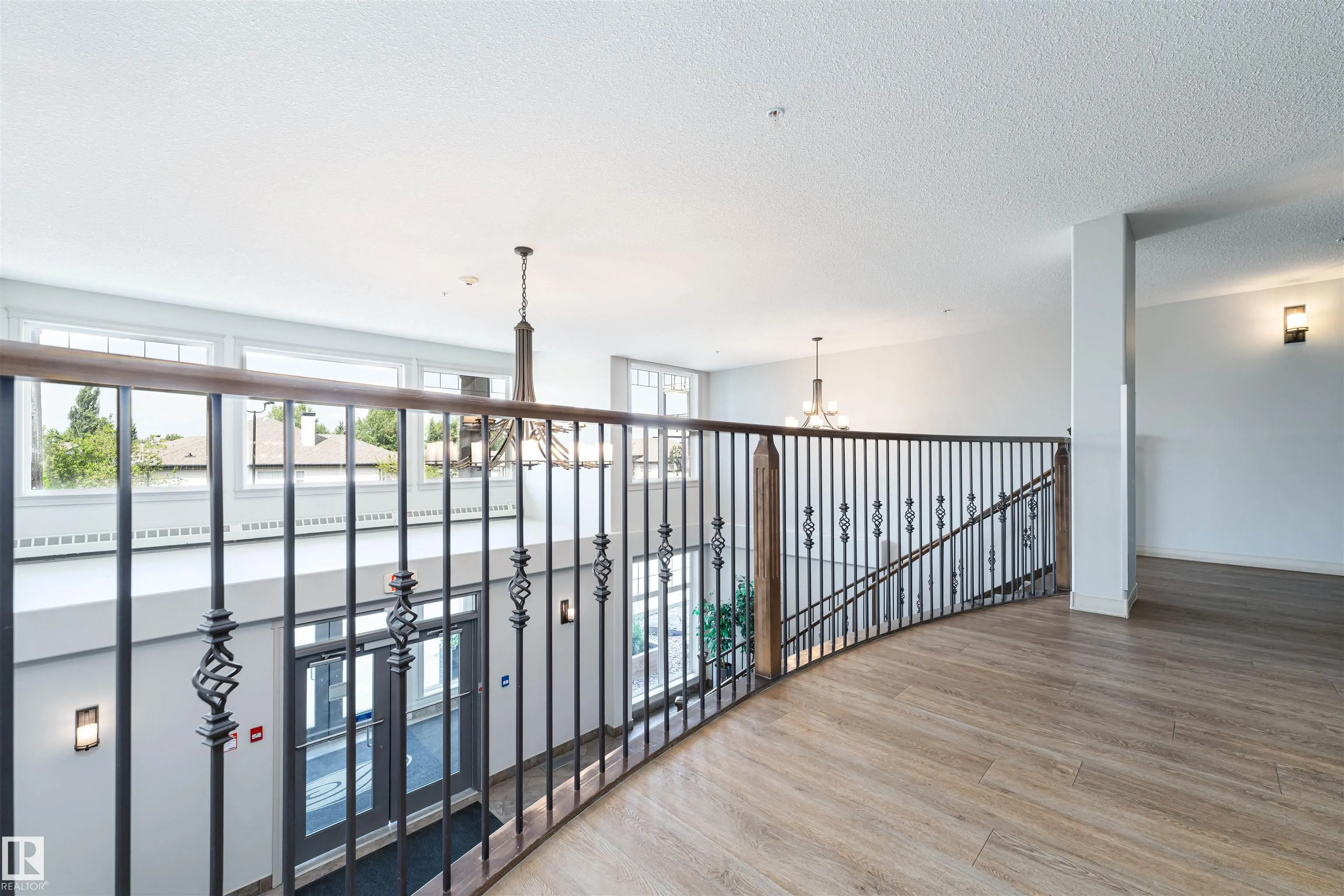 12408 15 Avenue