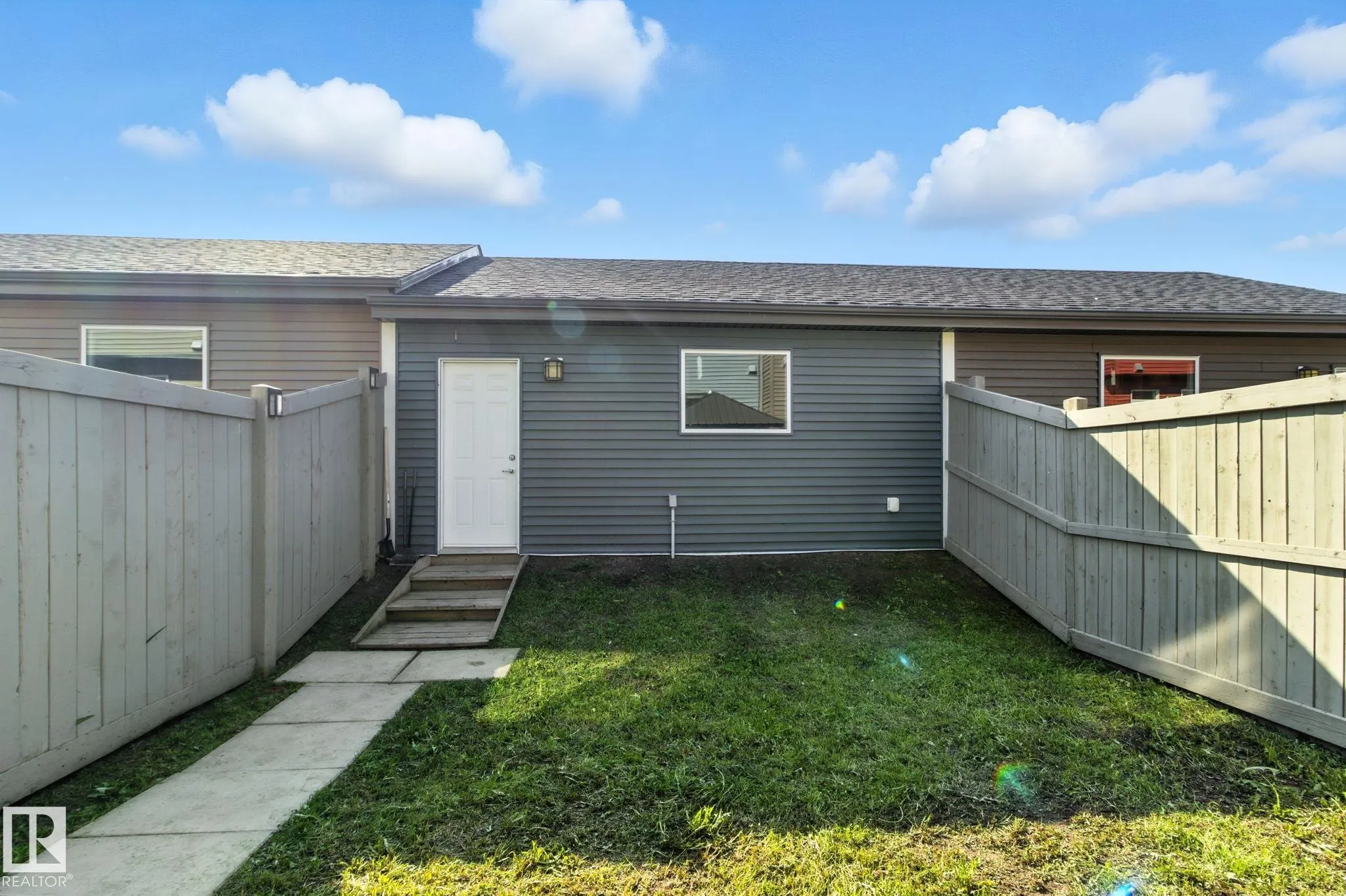 6088 ROSENTHAL Way