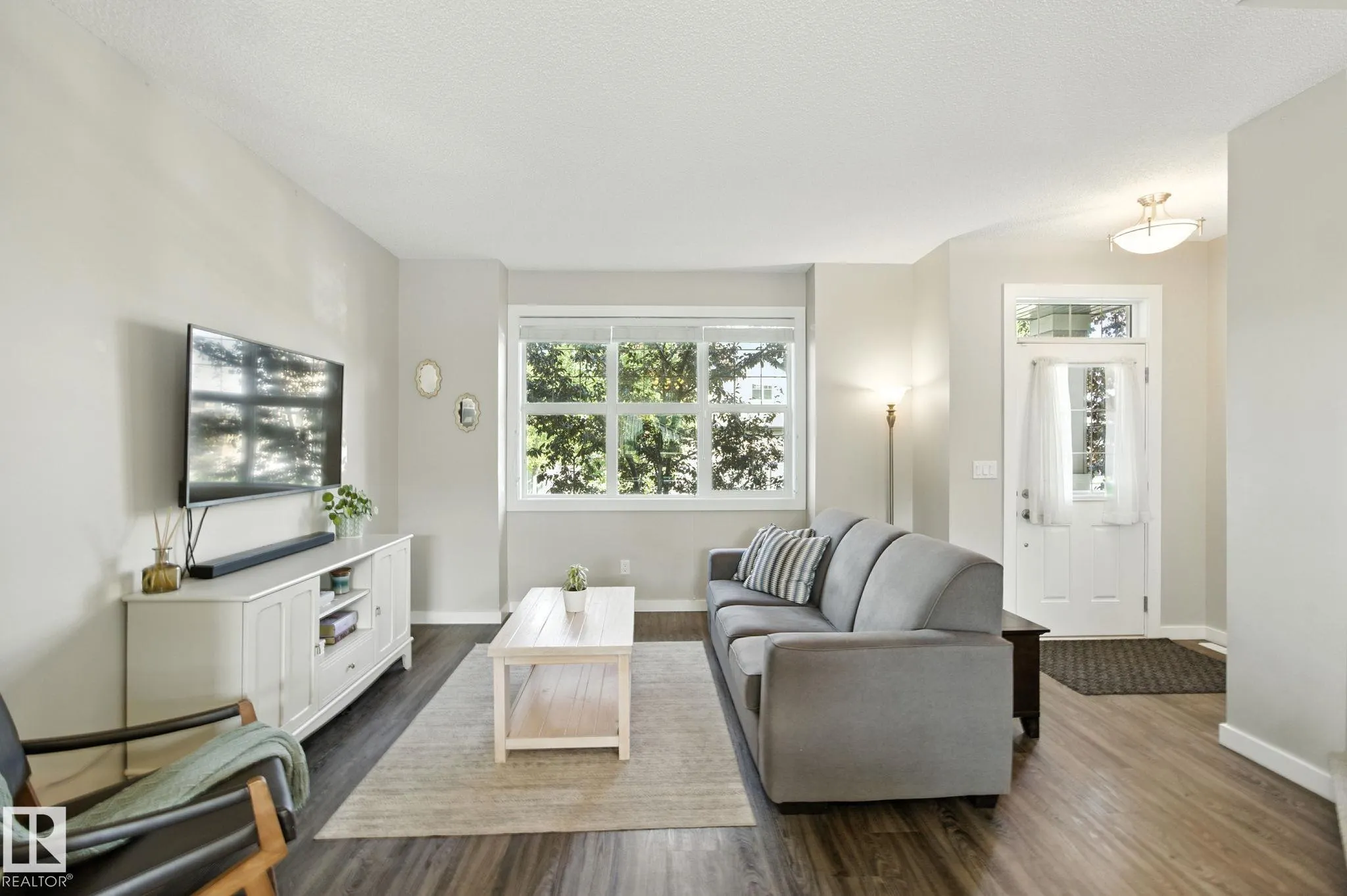 6088 ROSENTHAL Way
