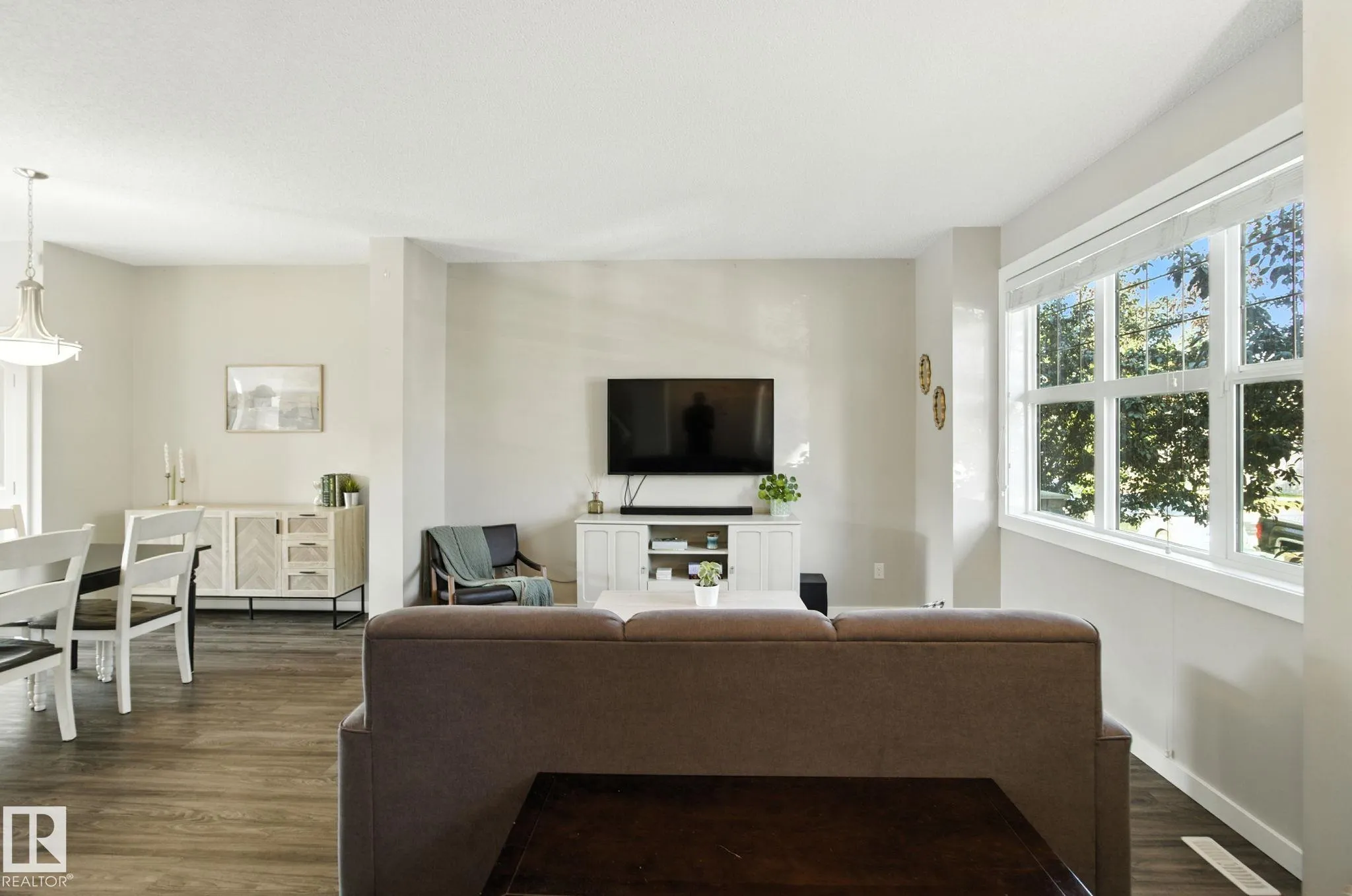 6088 ROSENTHAL Way