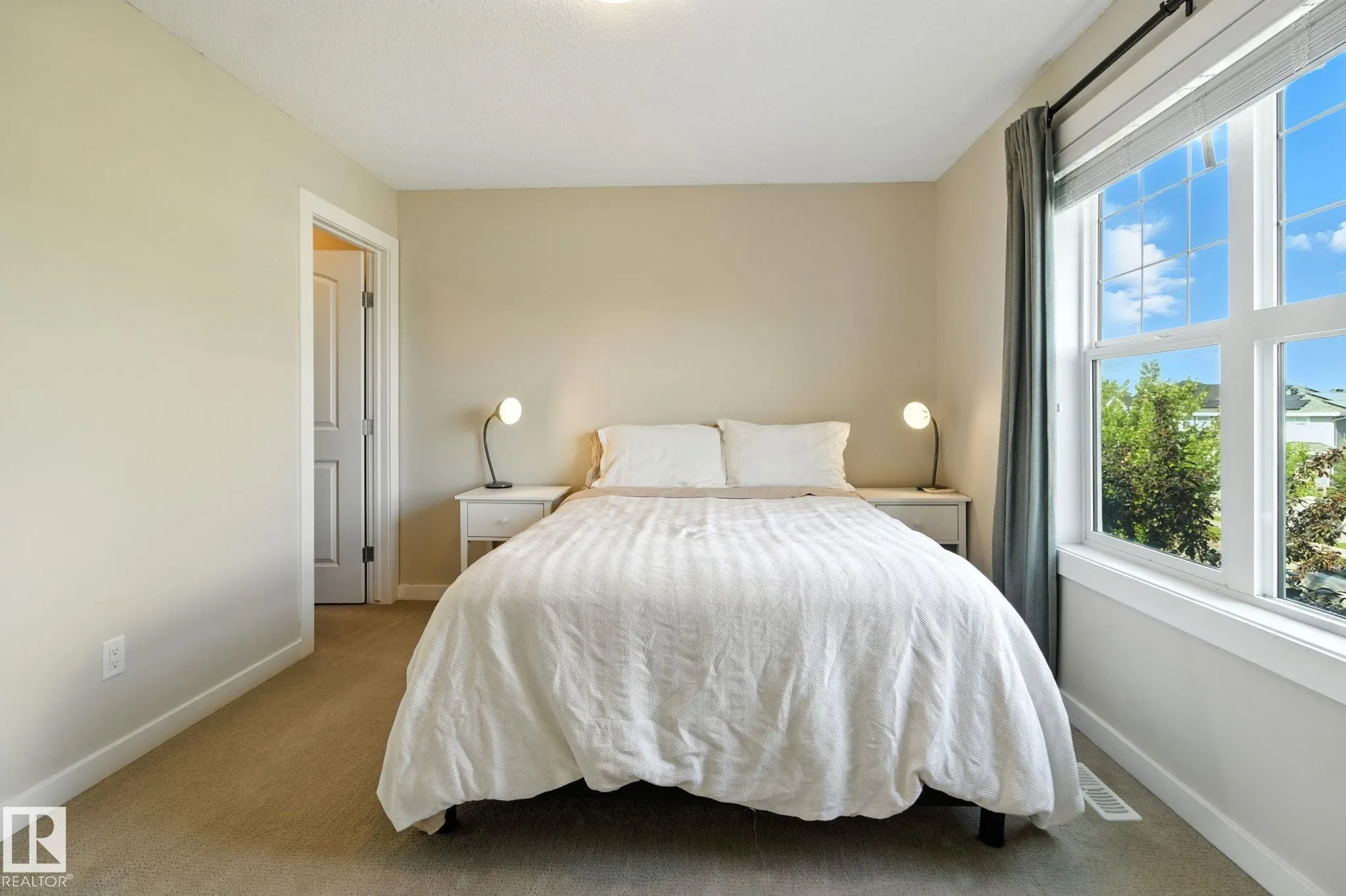 6088 ROSENTHAL Way