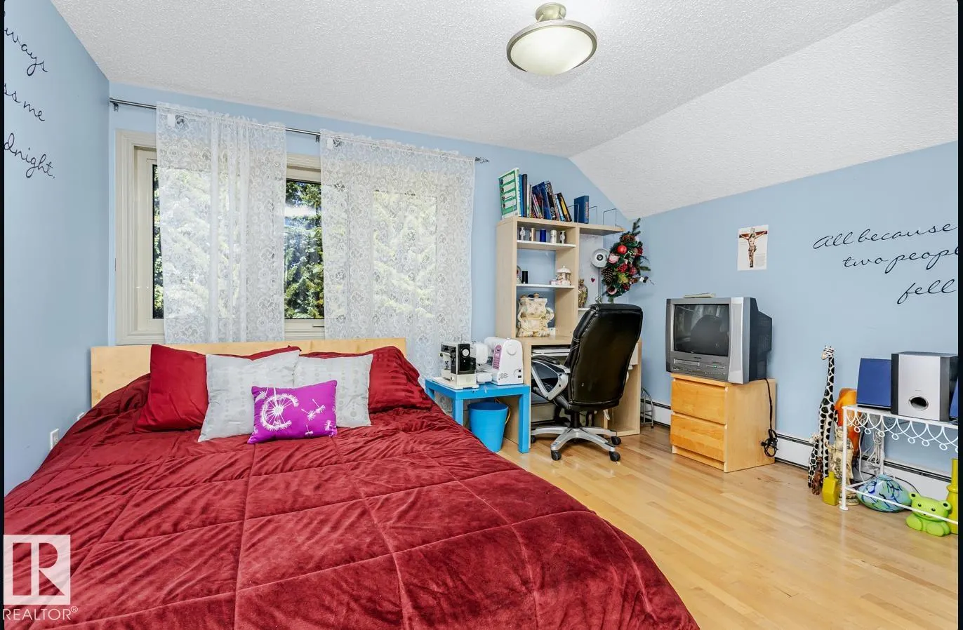 53310 RR 221 229 Hunter’s Hill