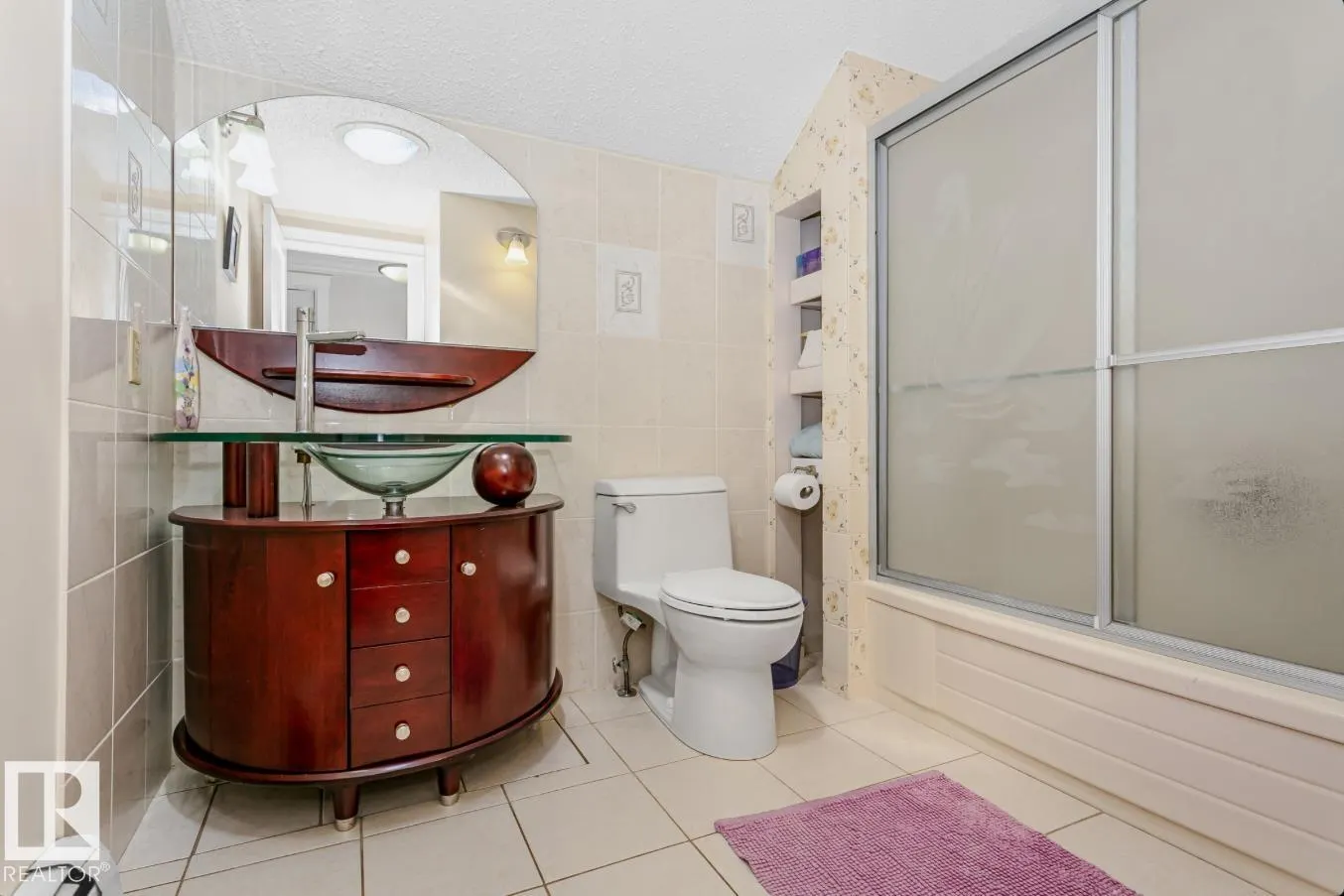 53310 RR 221 229 Hunter’s Hill