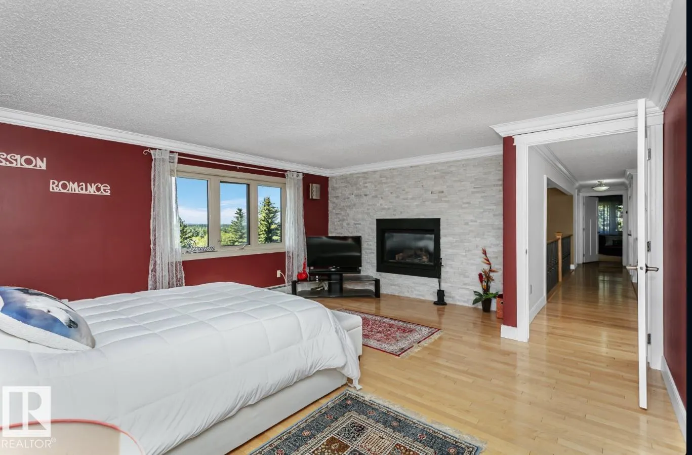 53310 RR 221 229 Hunter’s Hill