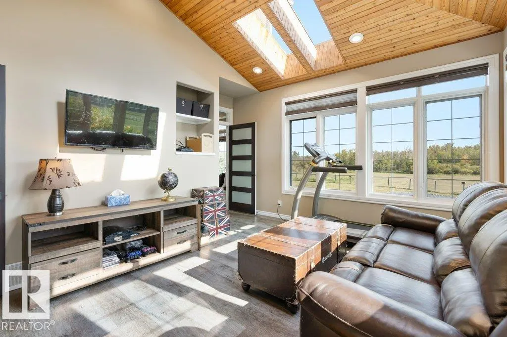 26109B MEADOWVIEW Drive