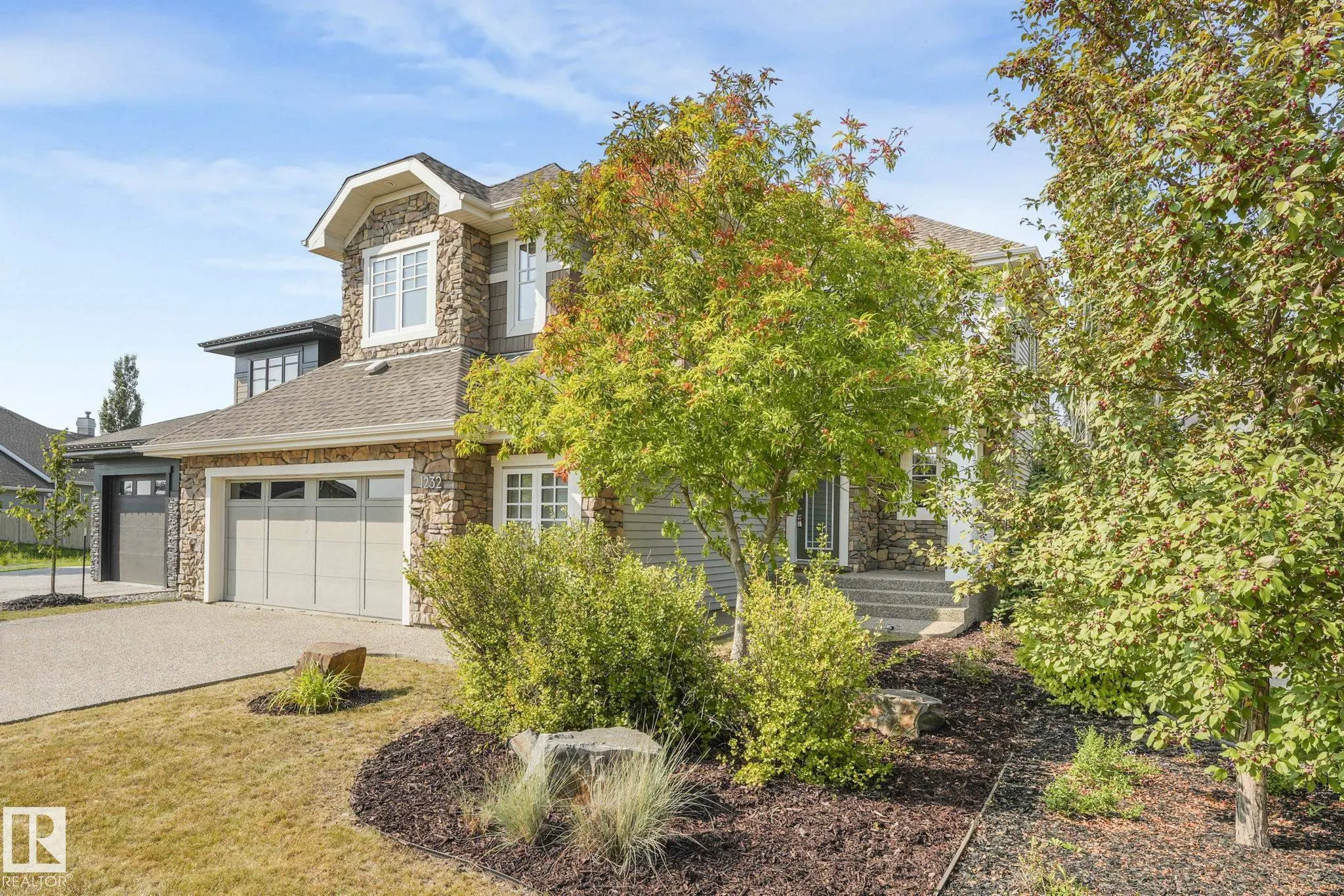 1232 CHAHLEY LANDING Landing