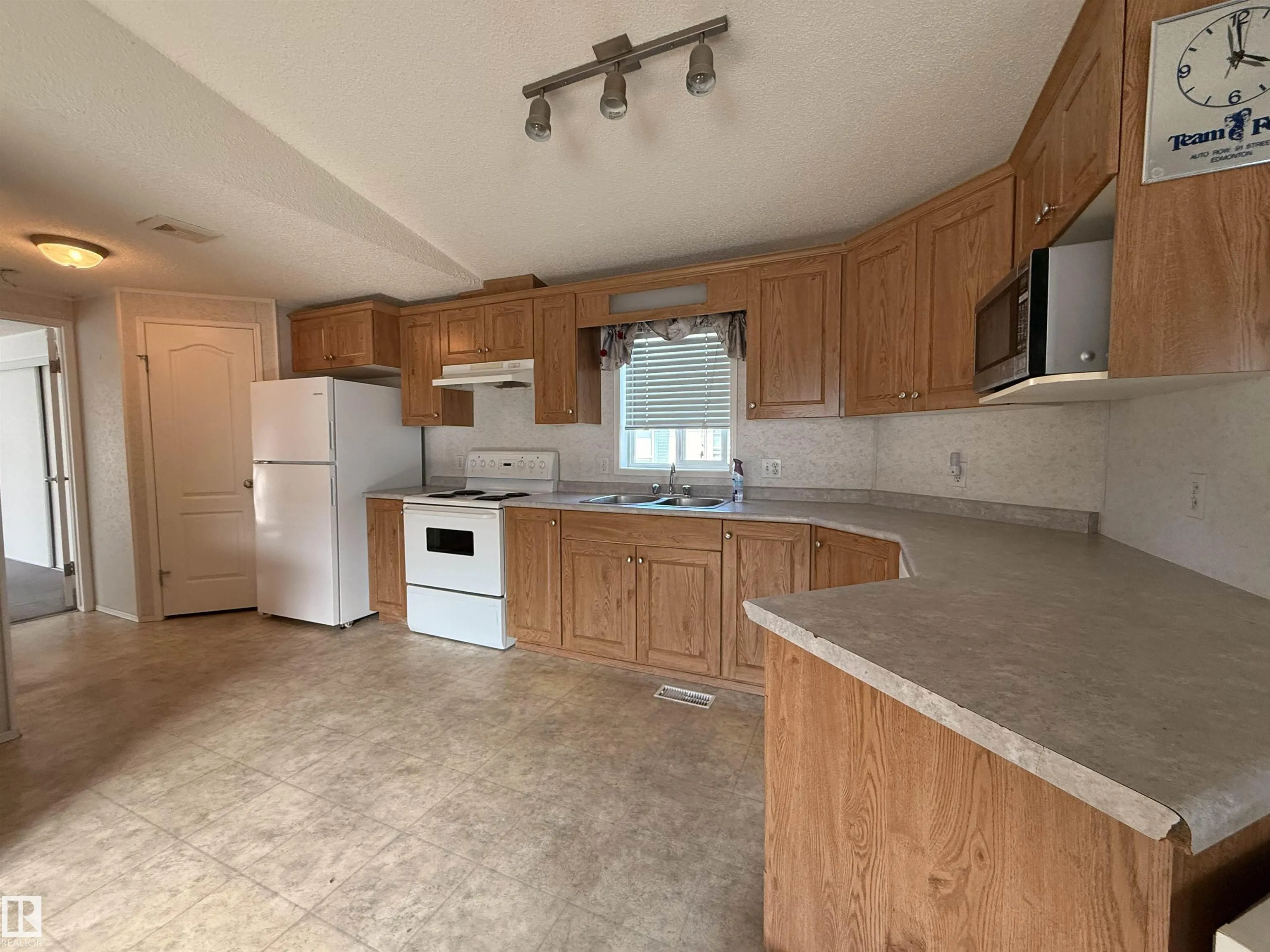 1706 Jubilee Loop