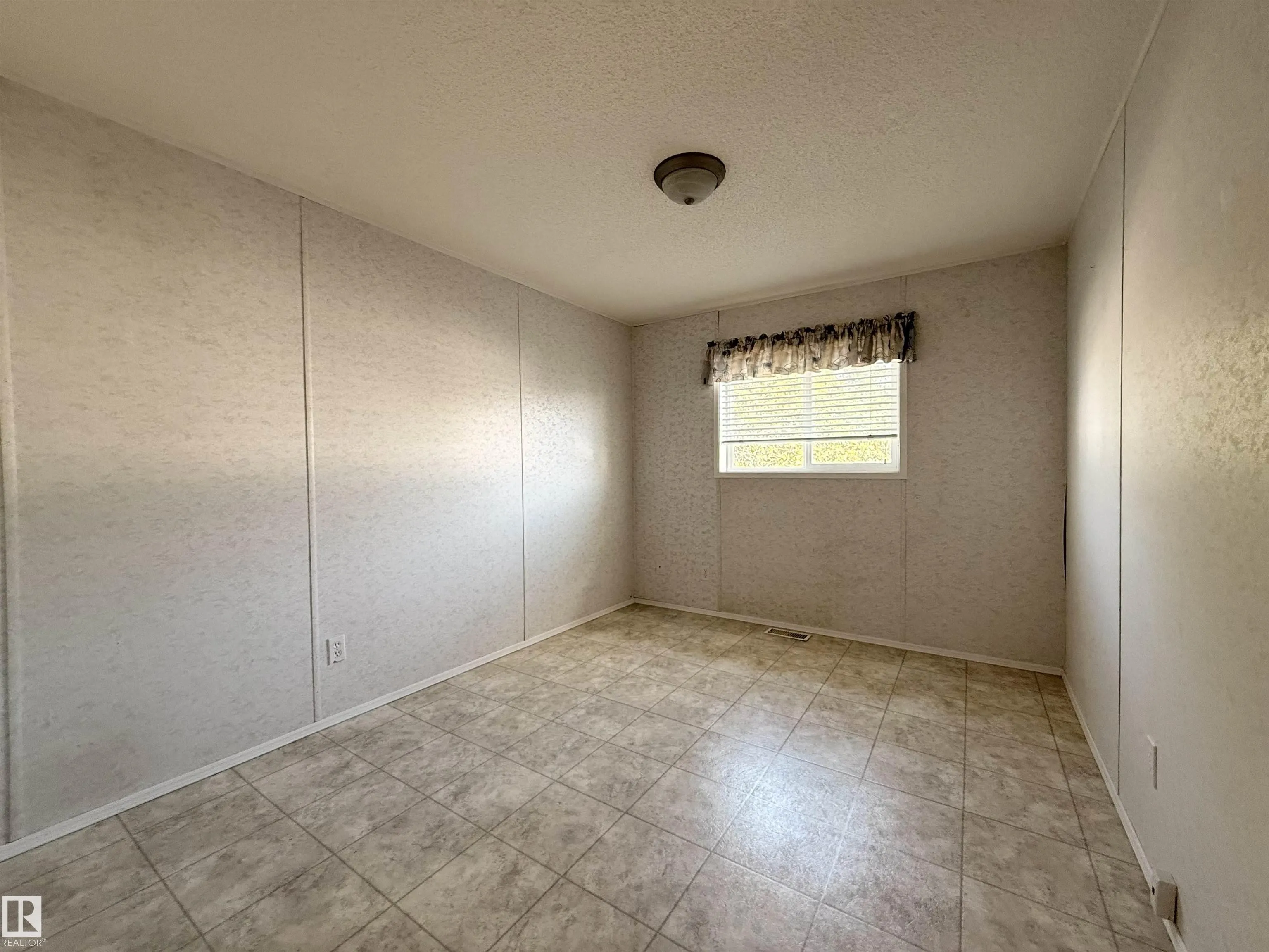 1706 Jubilee Loop