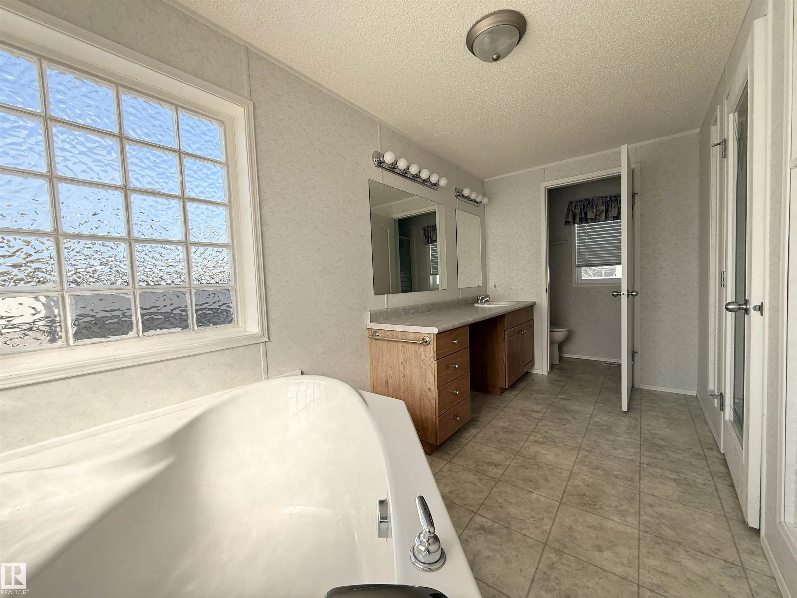 1706 Jubilee Loop