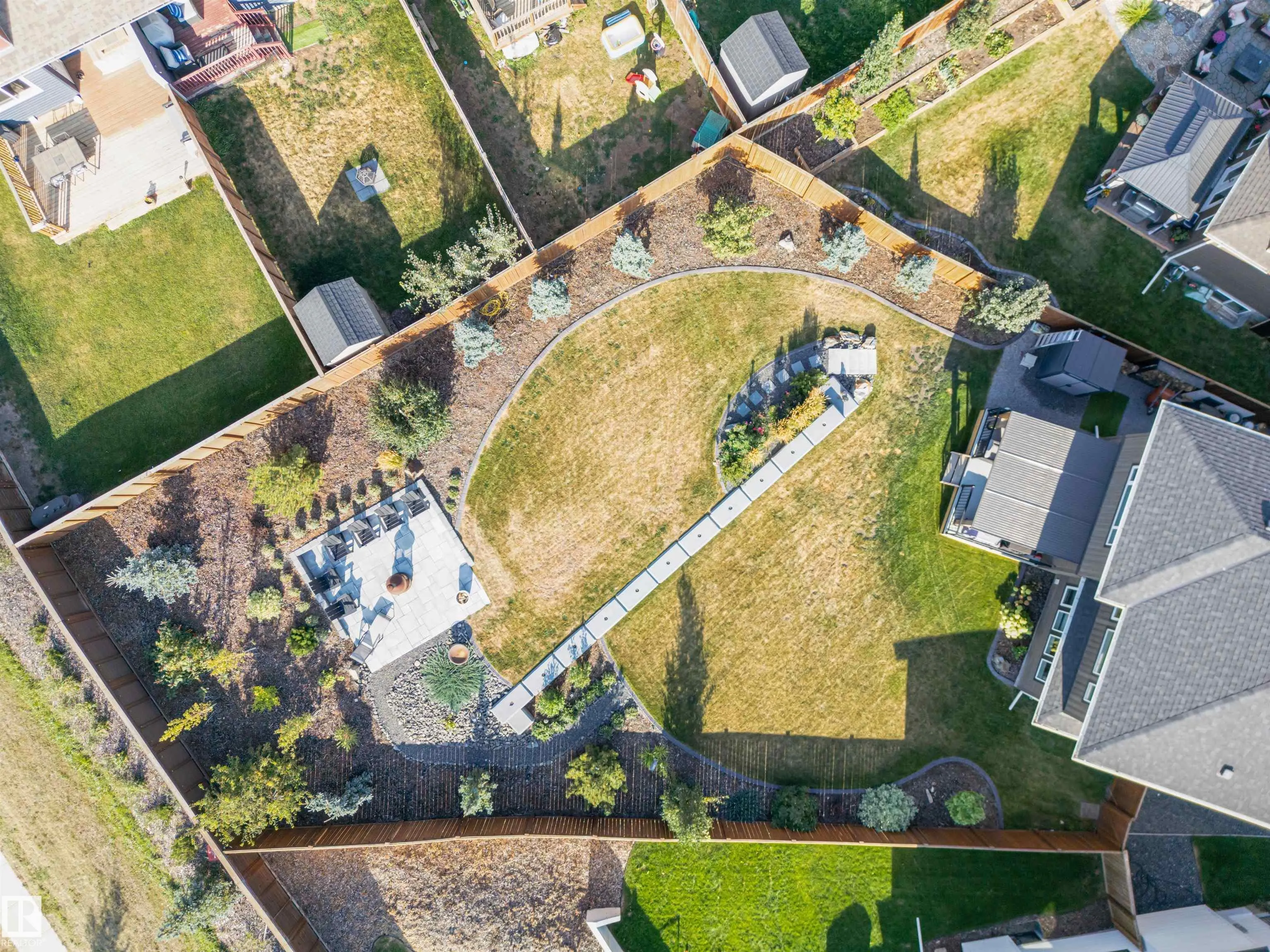 52 ROBERGE Close