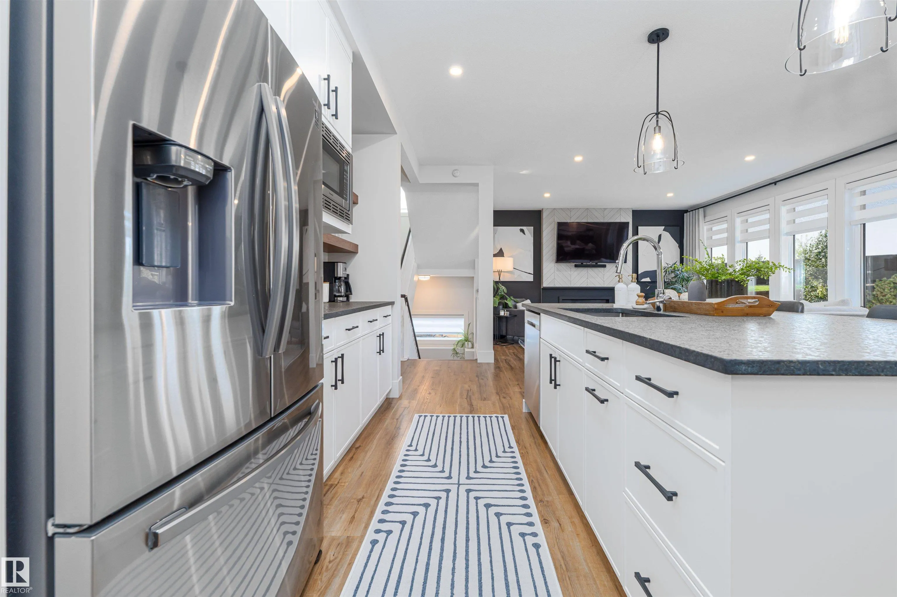 52 ROBERGE Close