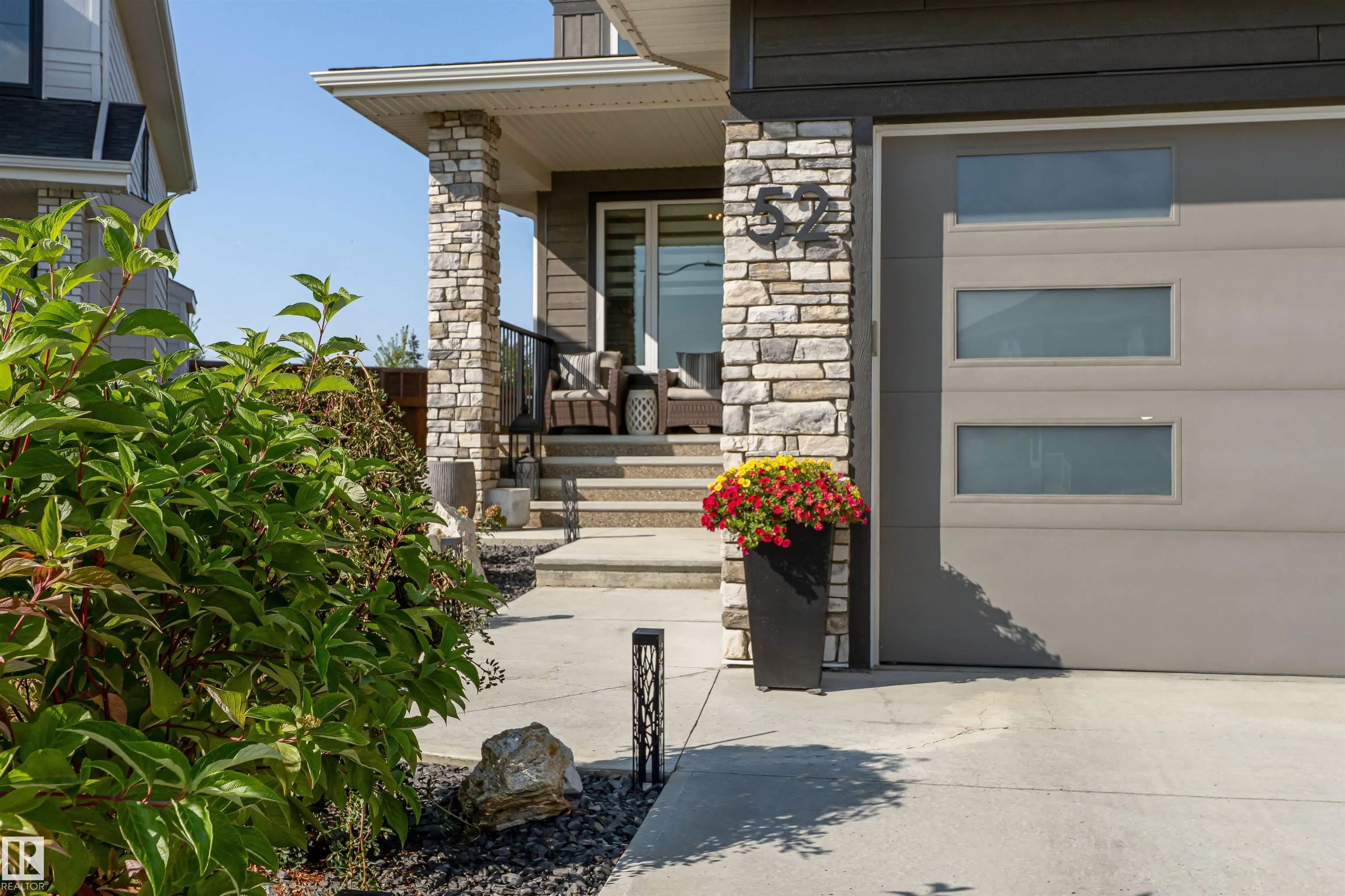 52 ROBERGE Close