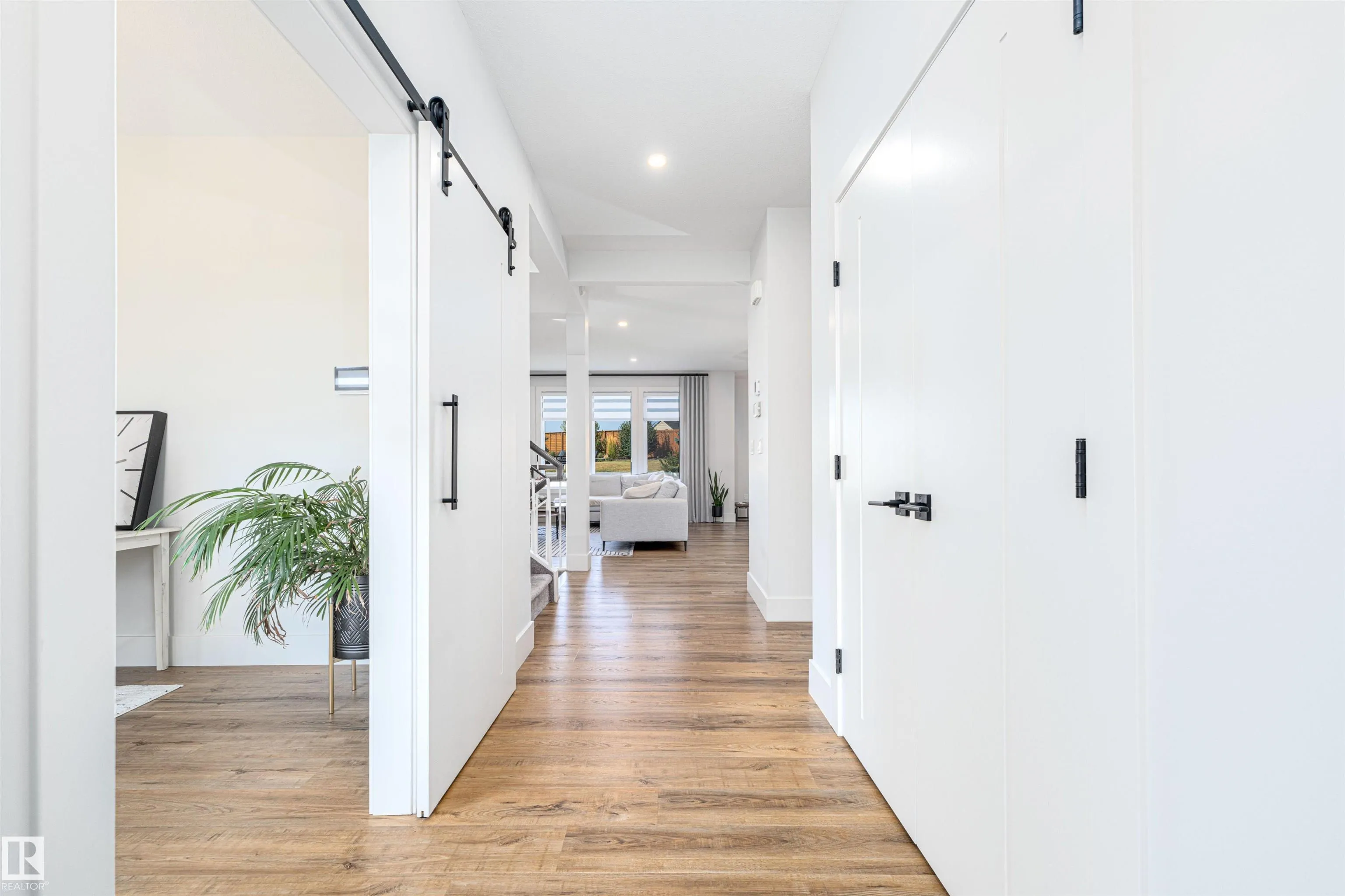 52 ROBERGE Close