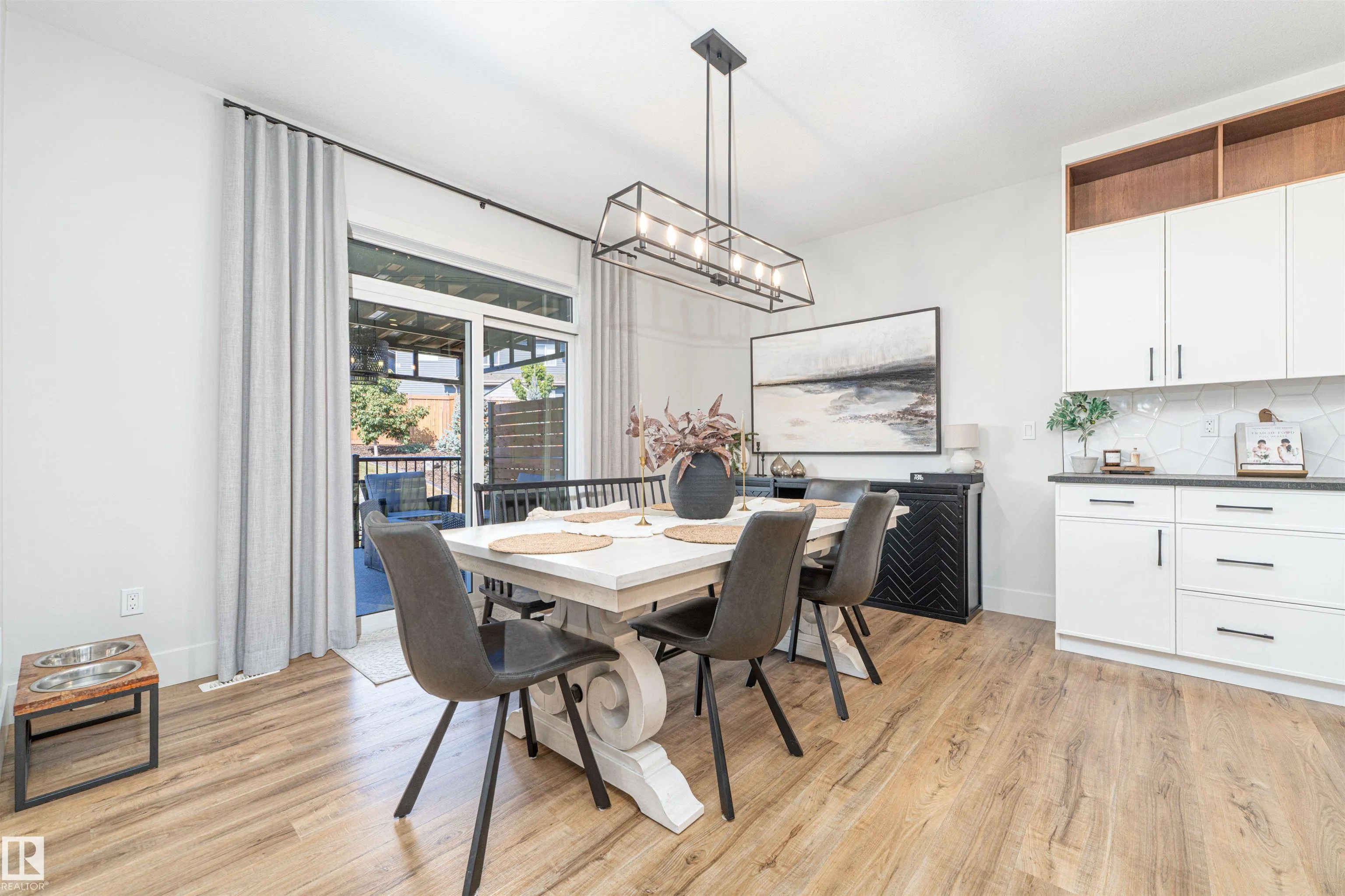 52 ROBERGE Close