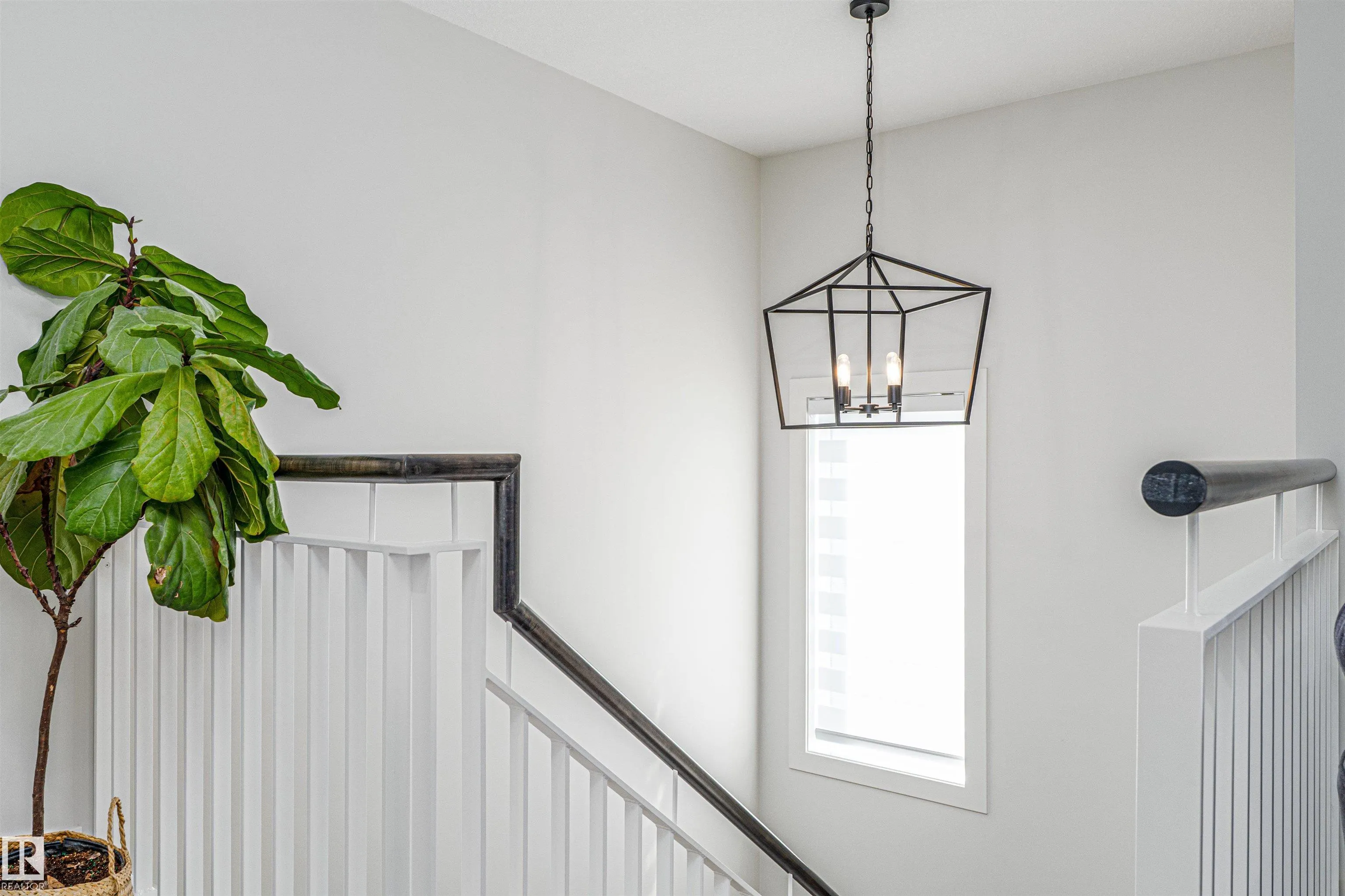 52 ROBERGE Close
