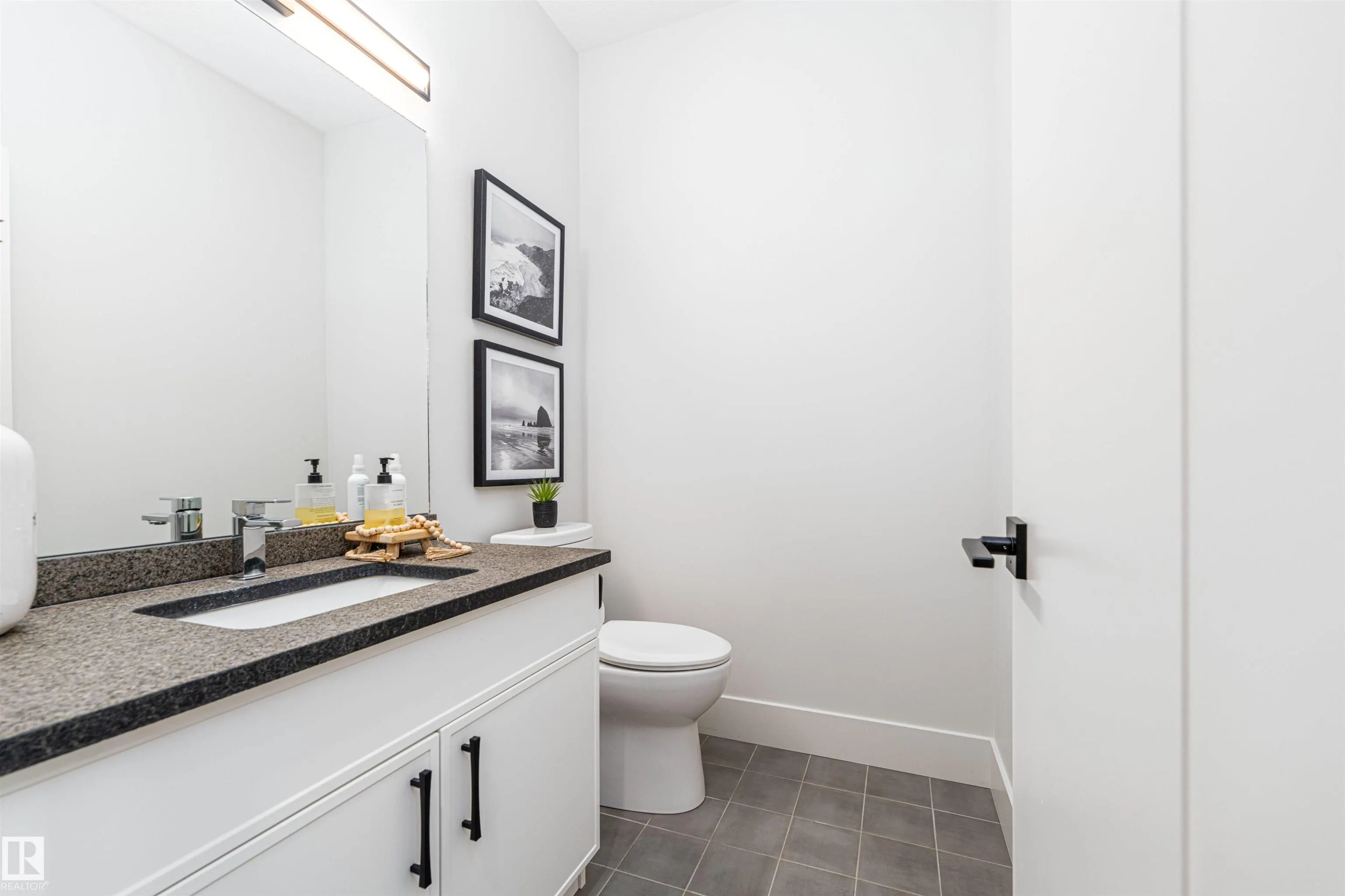 52 ROBERGE Close