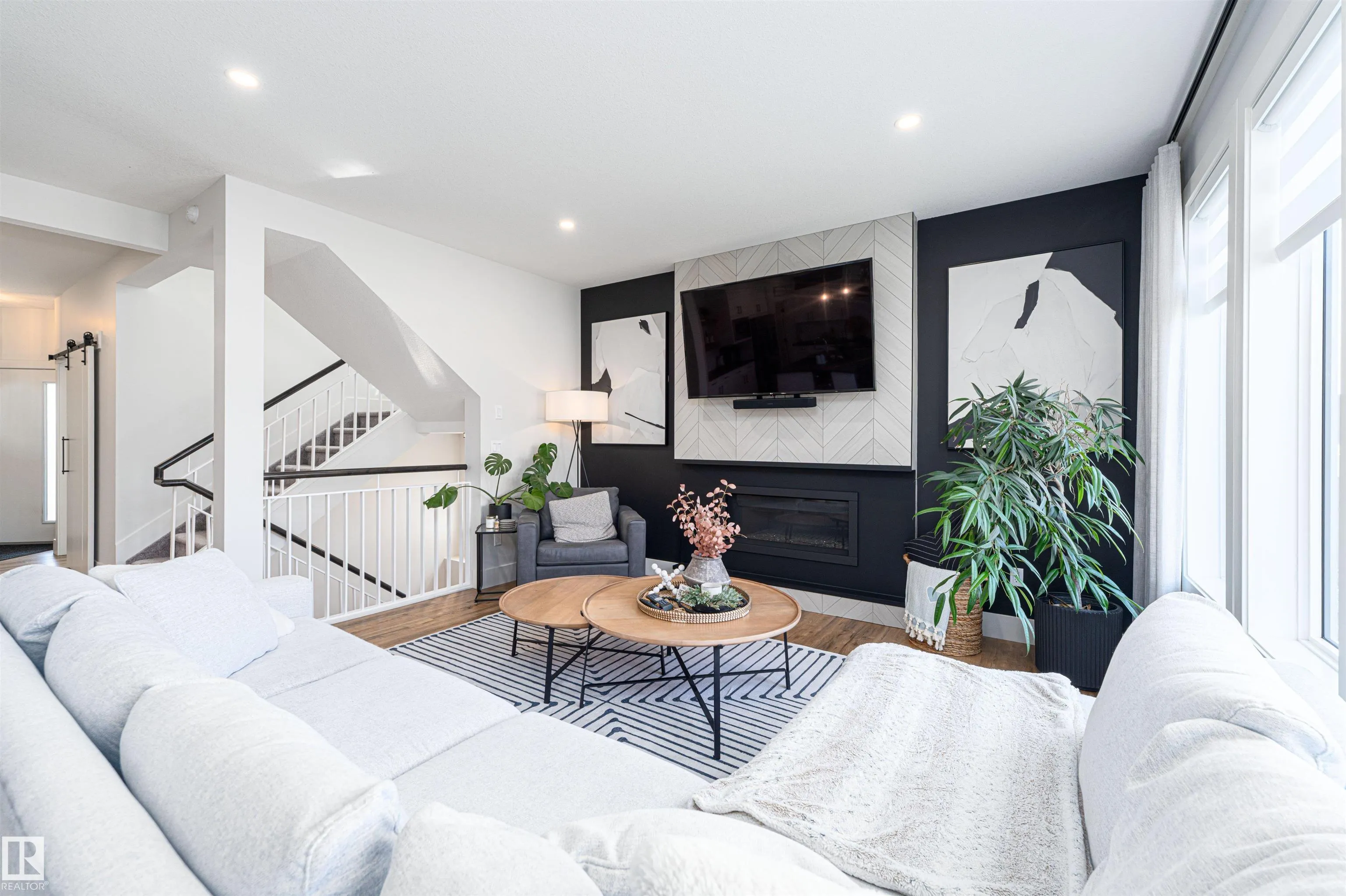 52 ROBERGE Close