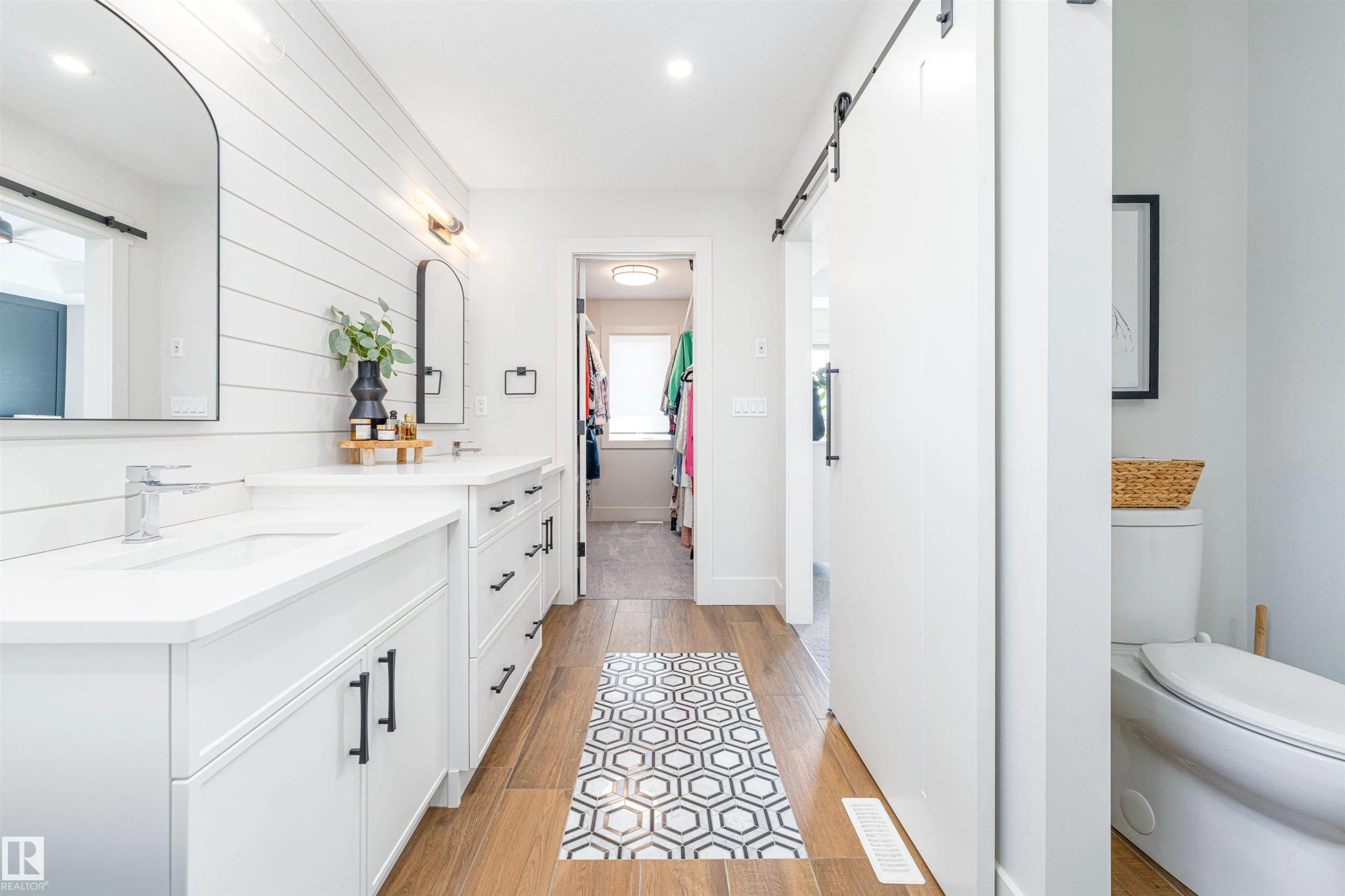 52 ROBERGE Close