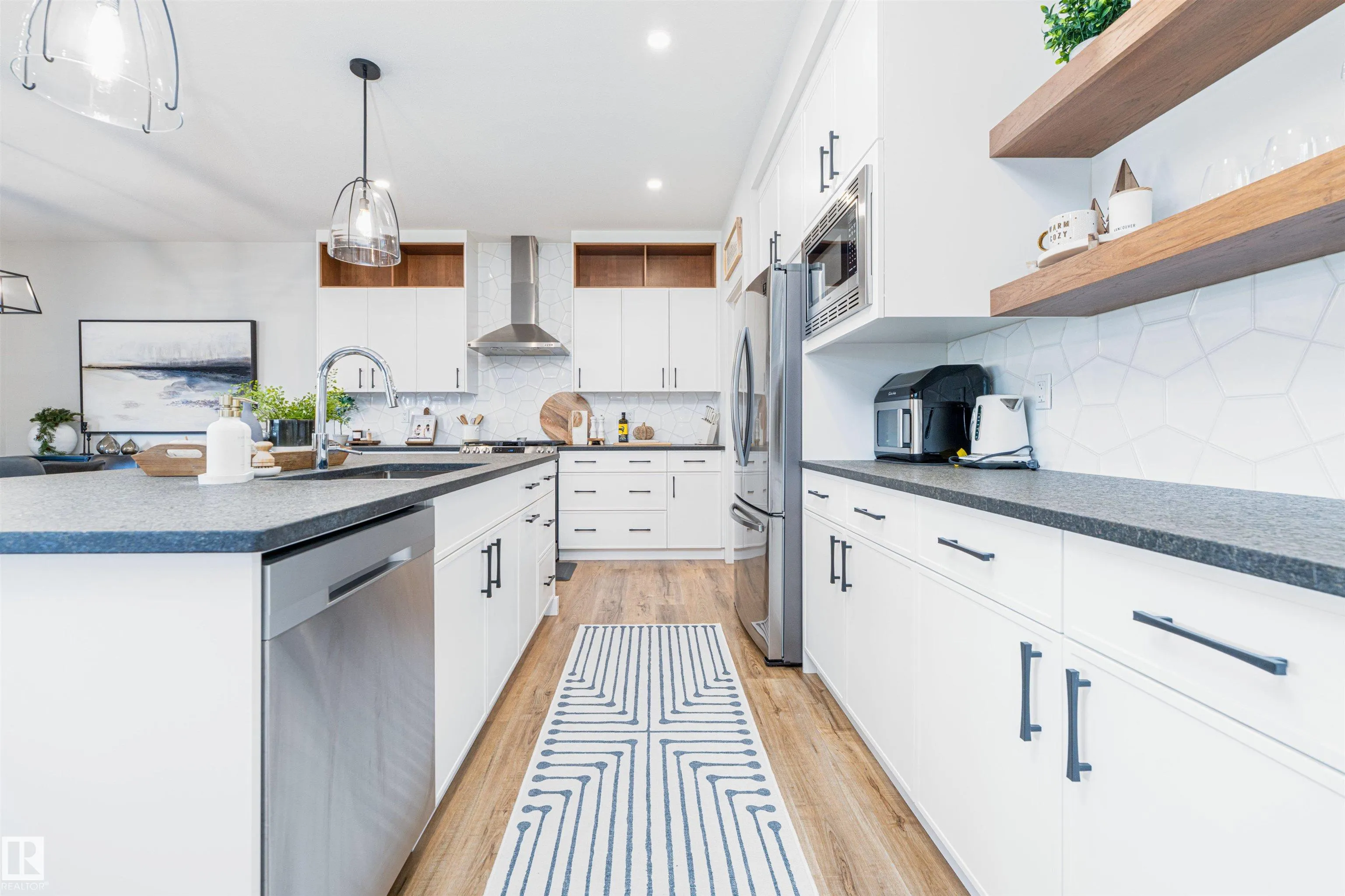 52 ROBERGE Close