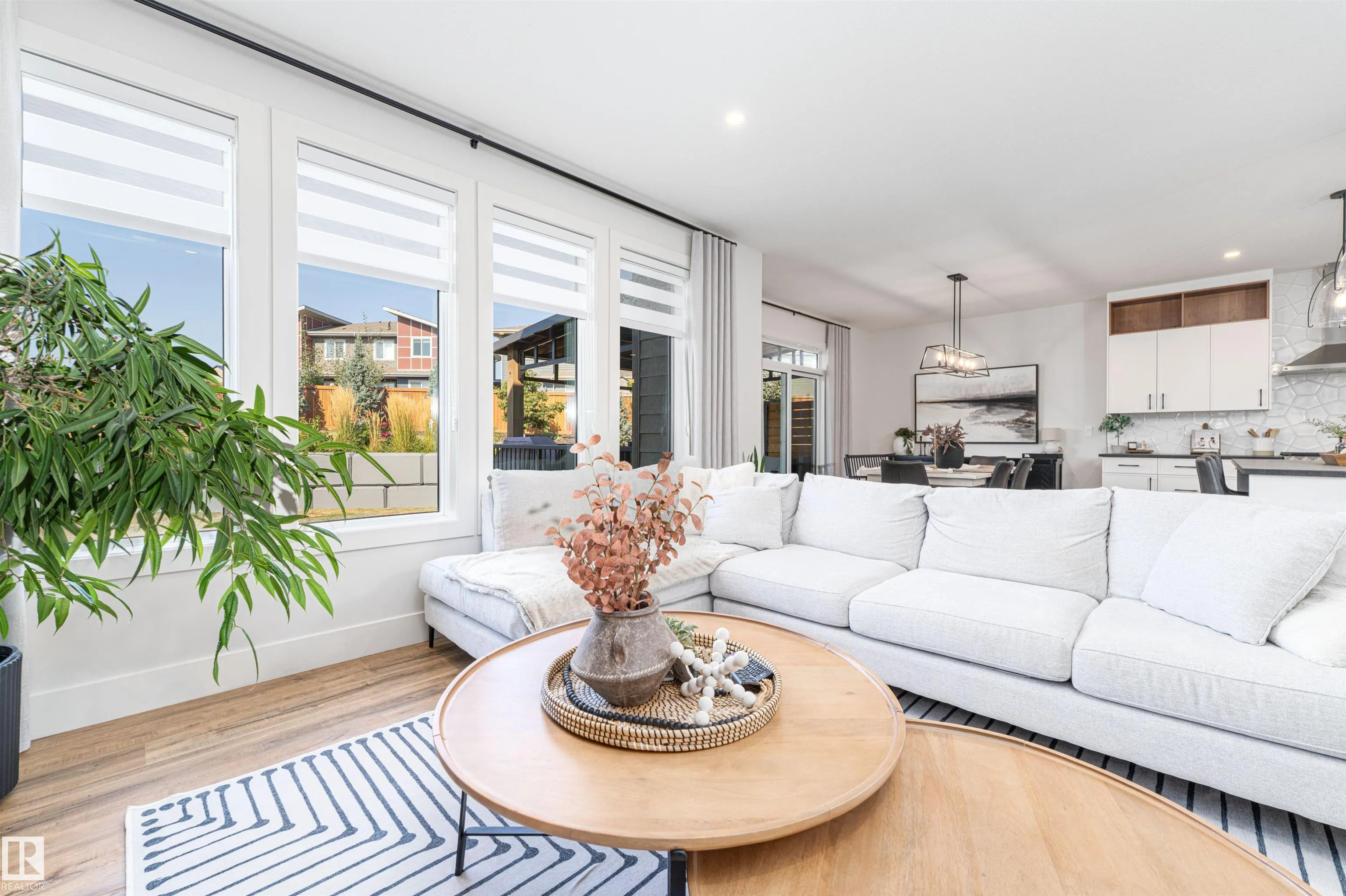 52 ROBERGE Close