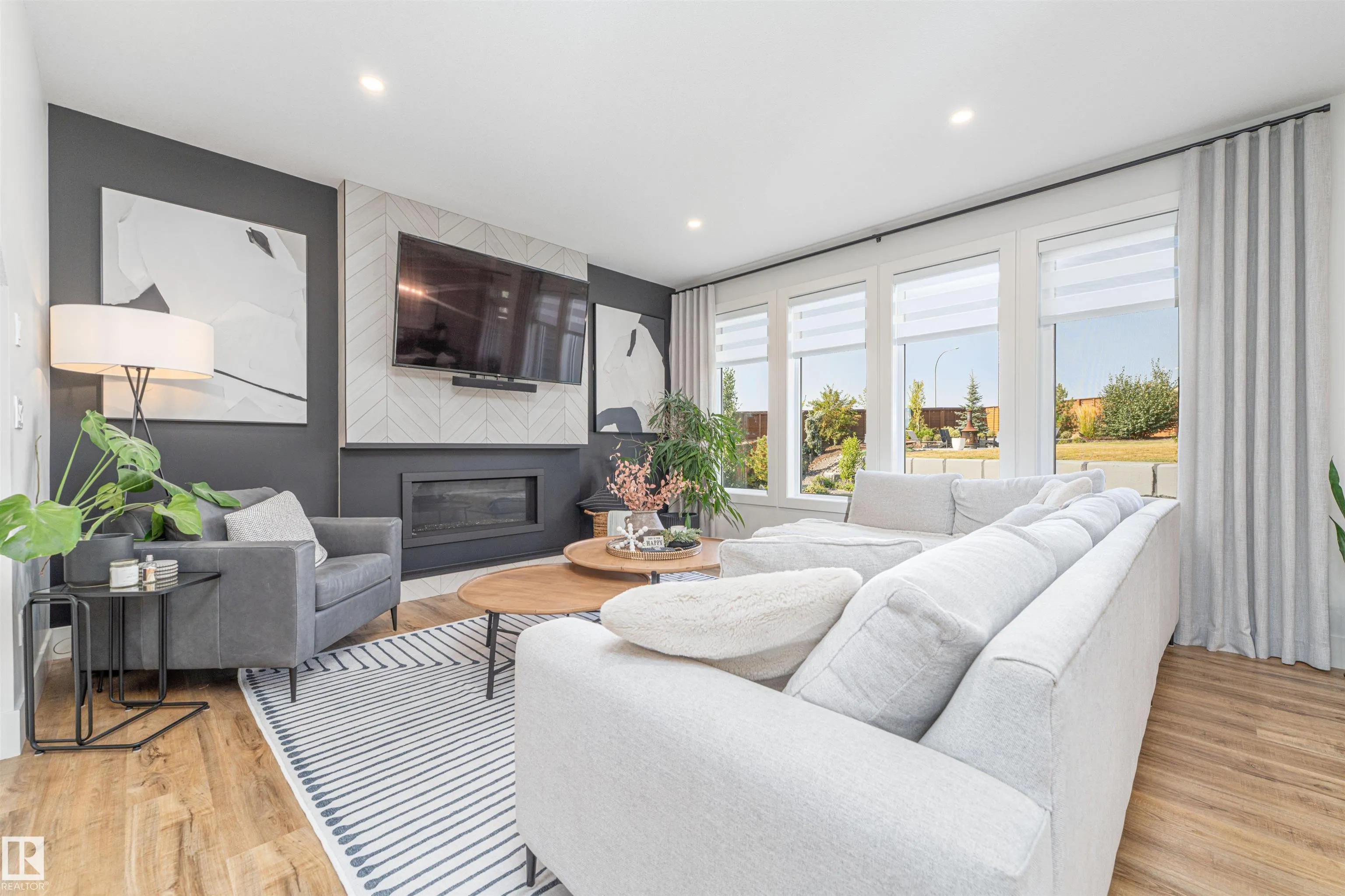 52 ROBERGE Close