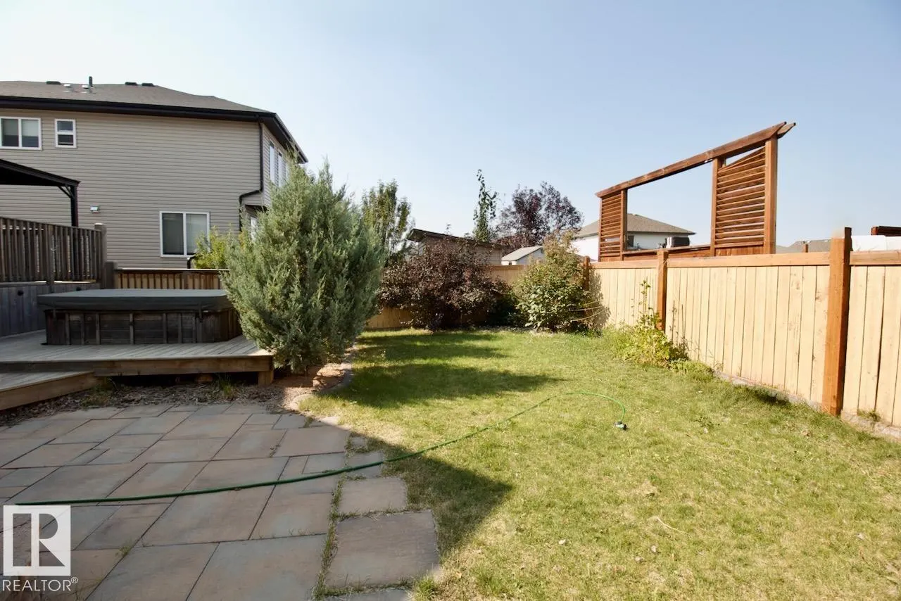 98 WALTERS Place