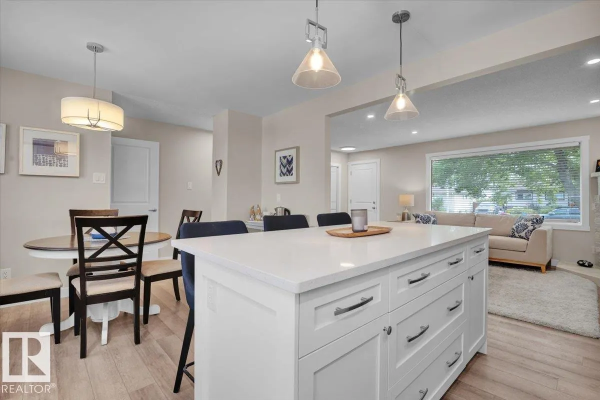 34 STARLING Drive
