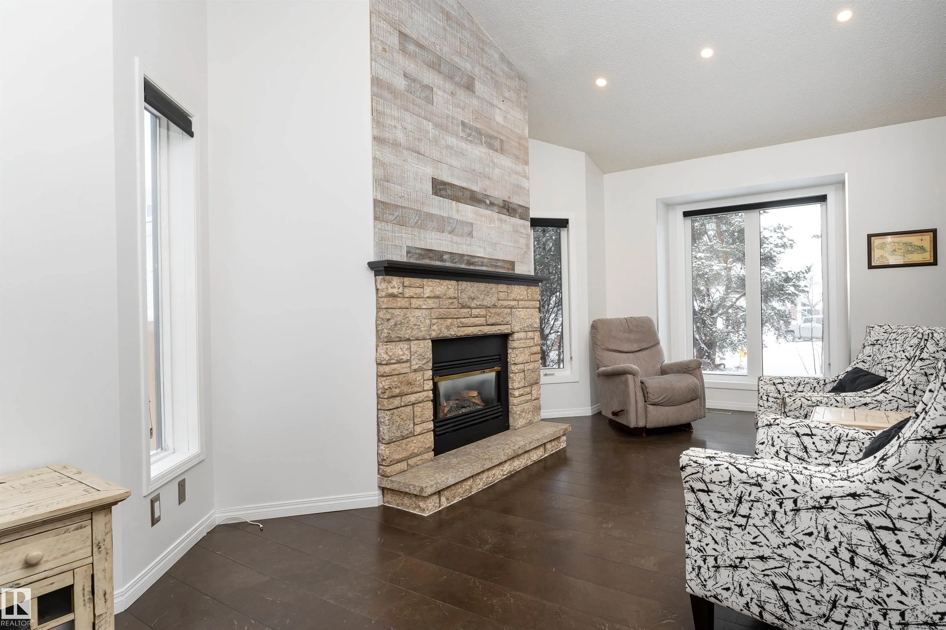 25 Carmel Court