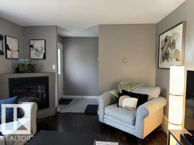 40 GARDEN Crescent