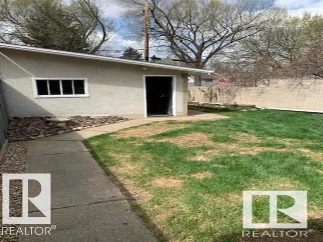 40 GARDEN Crescent