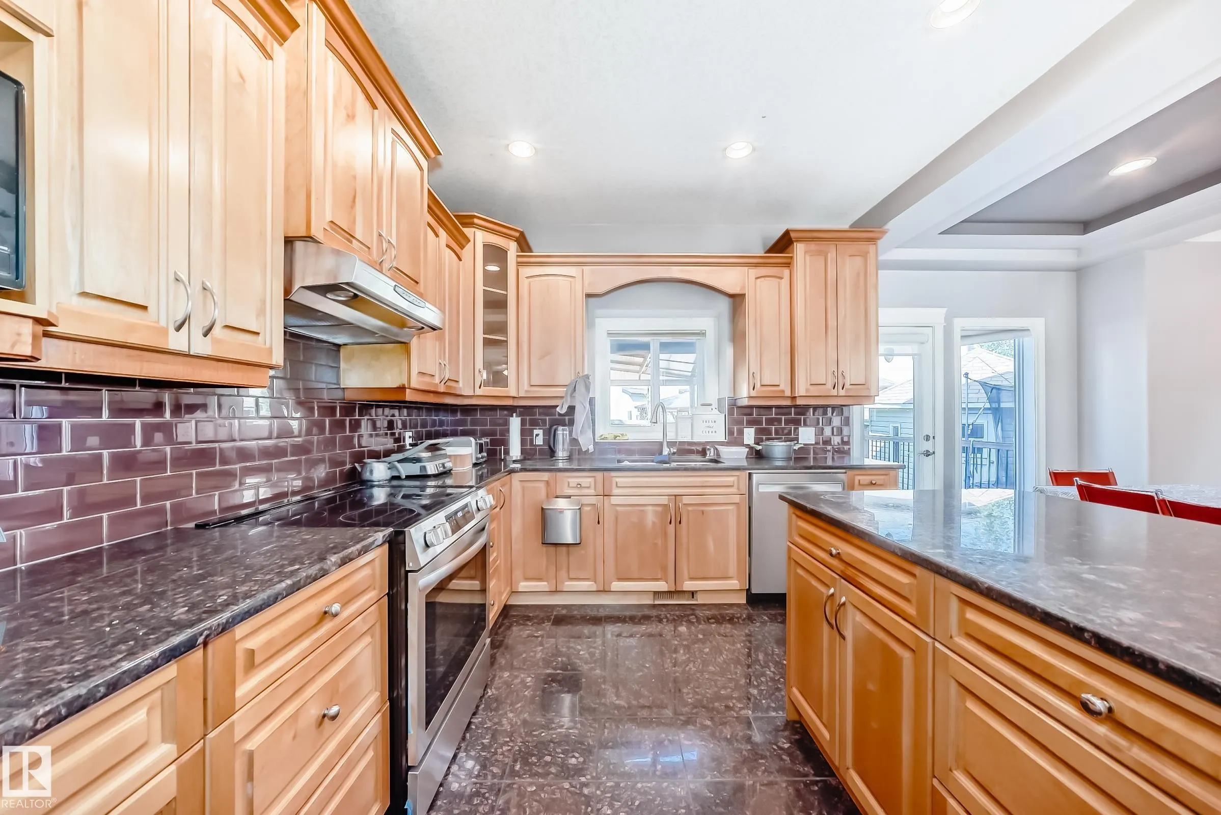 13608 160 Avenue