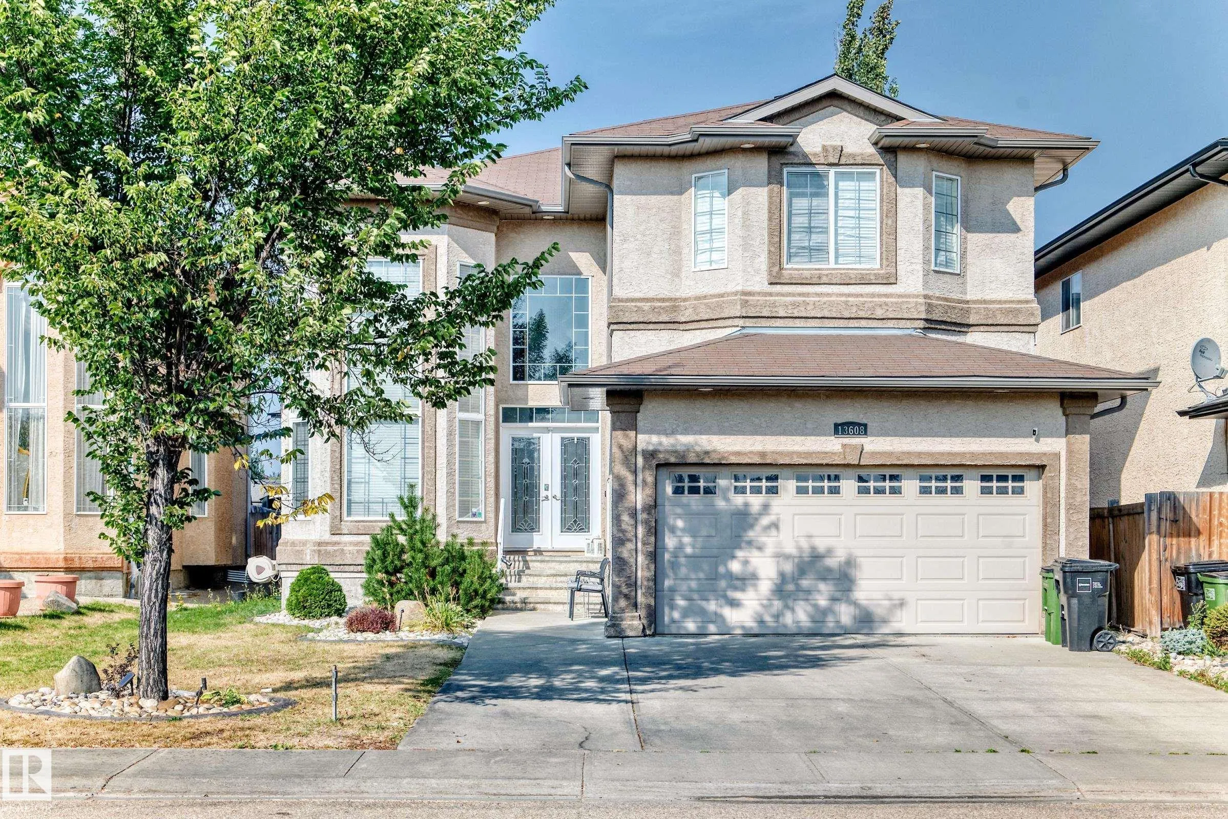 13608 160 Avenue