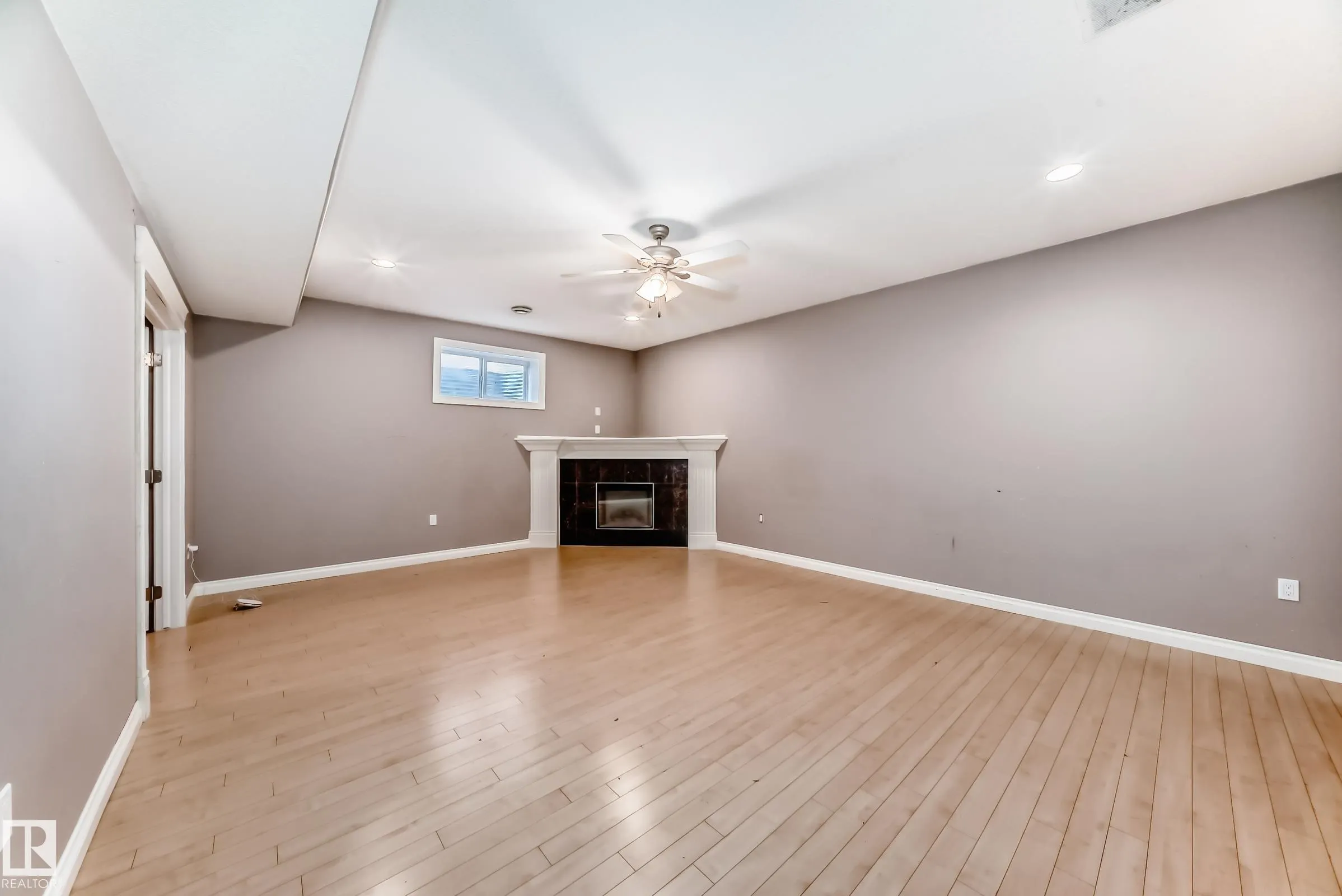 13608 160 Avenue