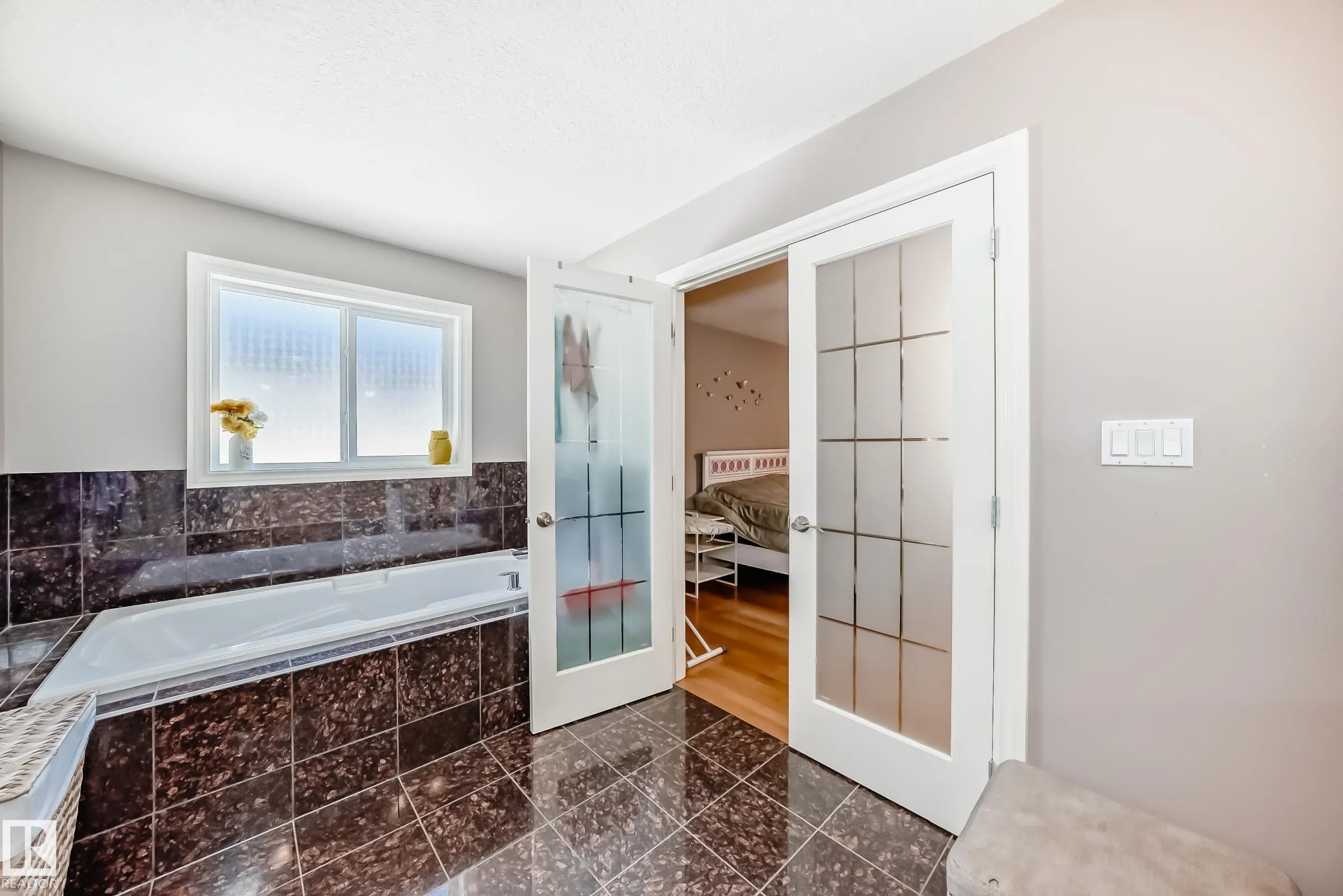 13608 160 Avenue
