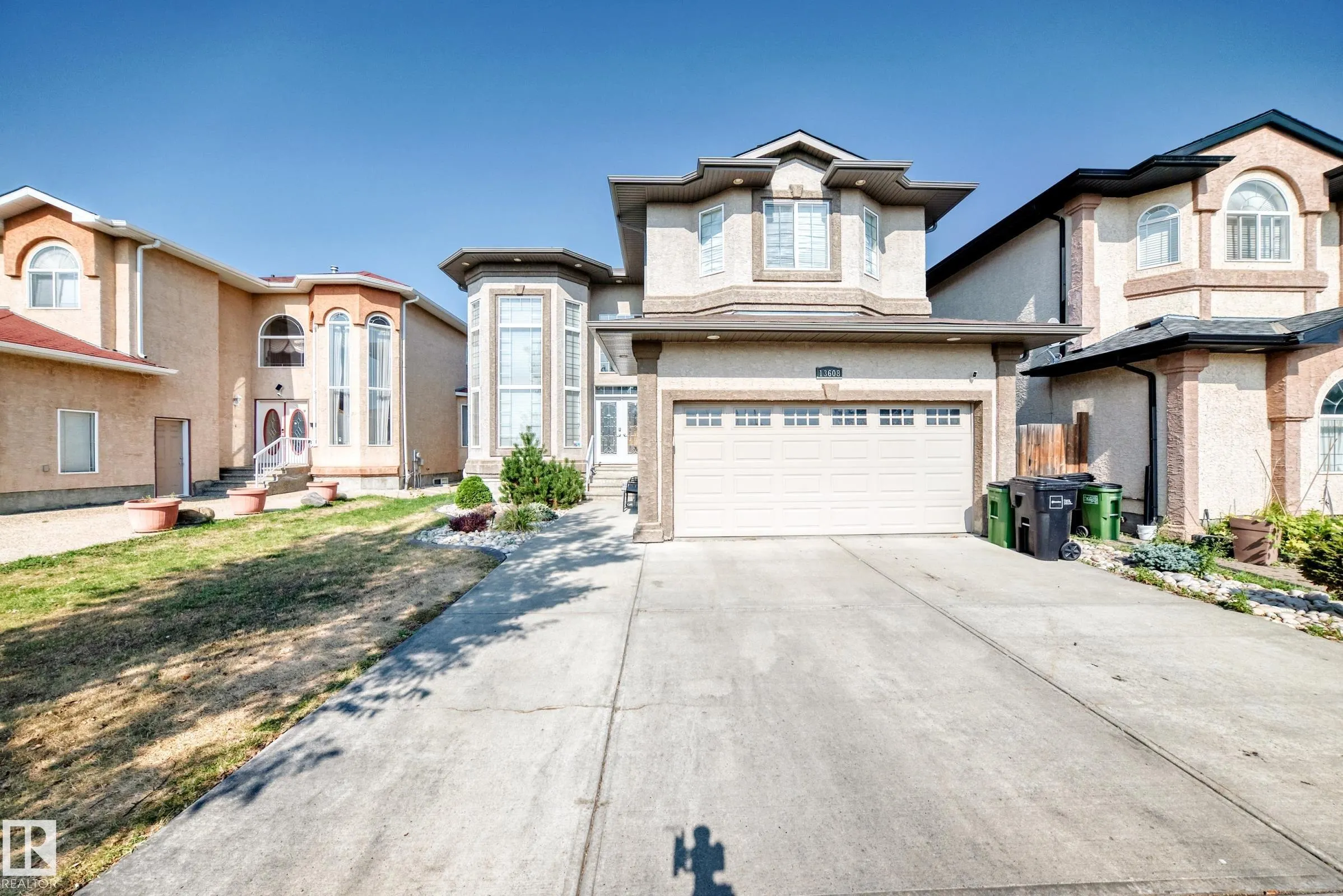 13608 160 Avenue